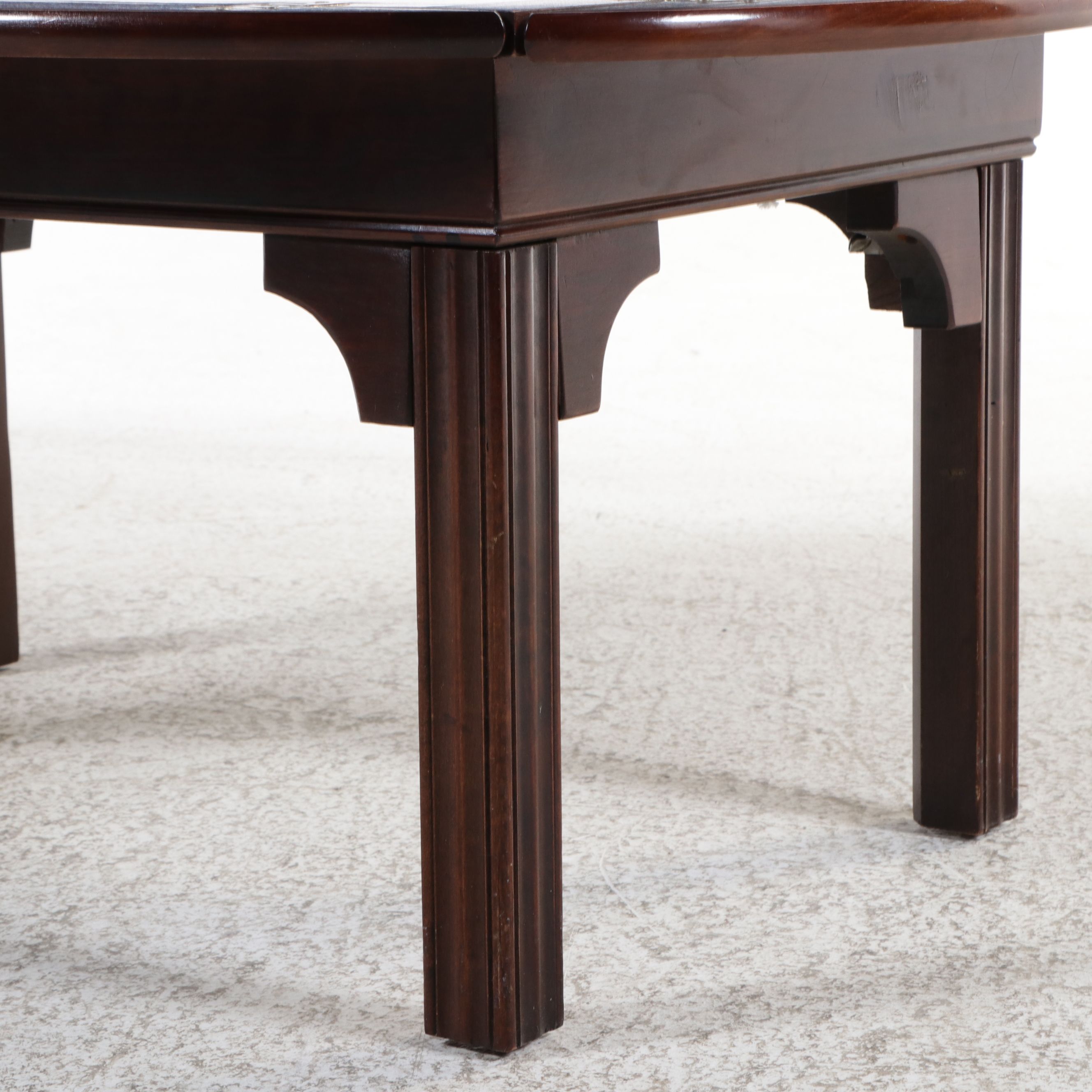 Q.Null Manufacturing Chippendale Style Mahogany Butler's Tray Table