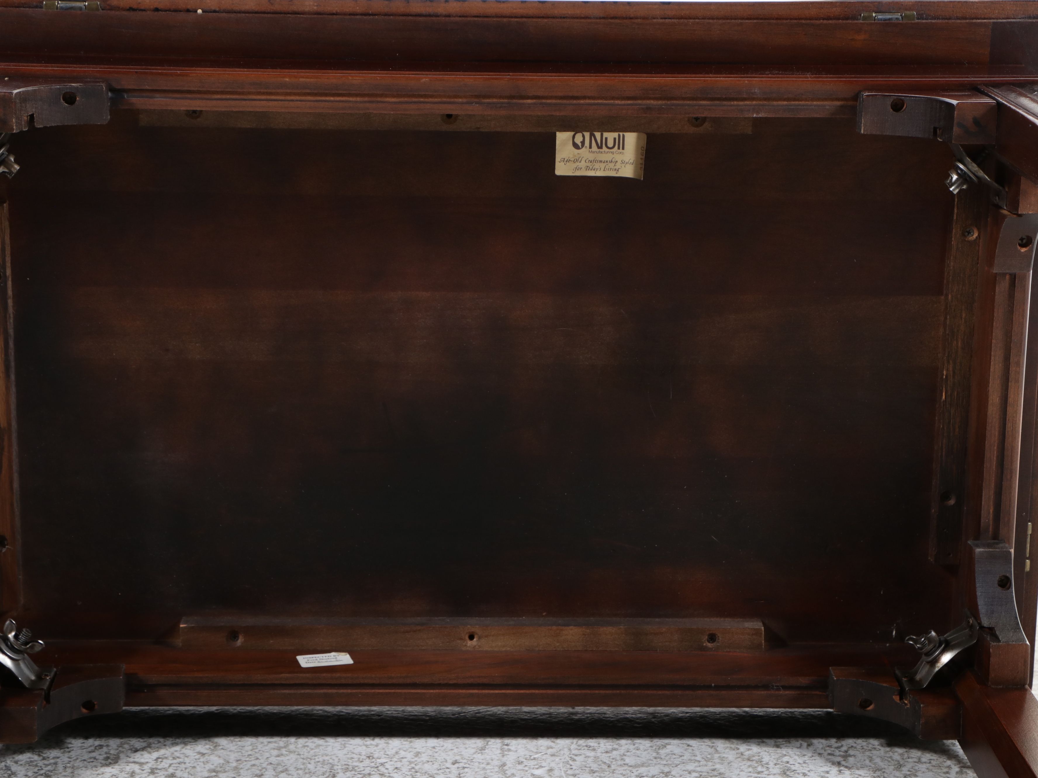 Q.Null Manufacturing Chippendale Style Mahogany Butler's Tray Table