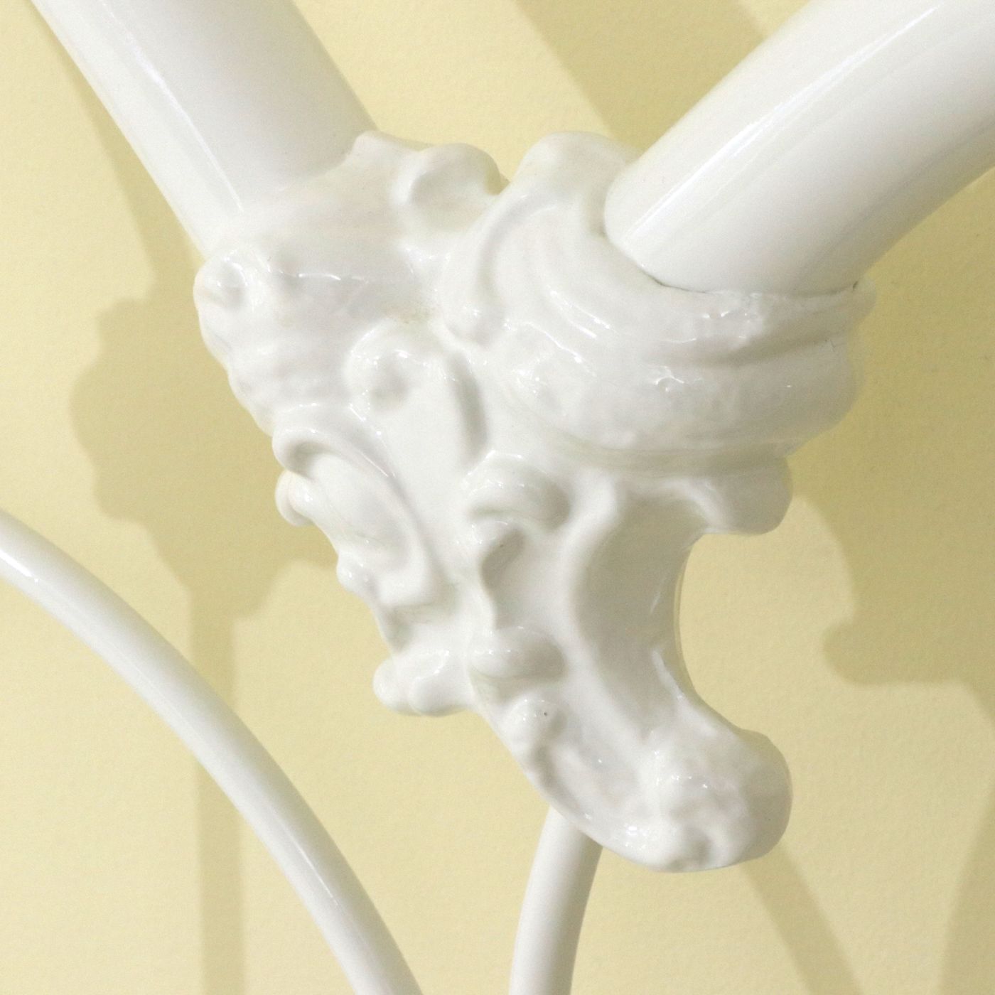 Victorian Style Parcel-Painted Metal King Size Bed Frame