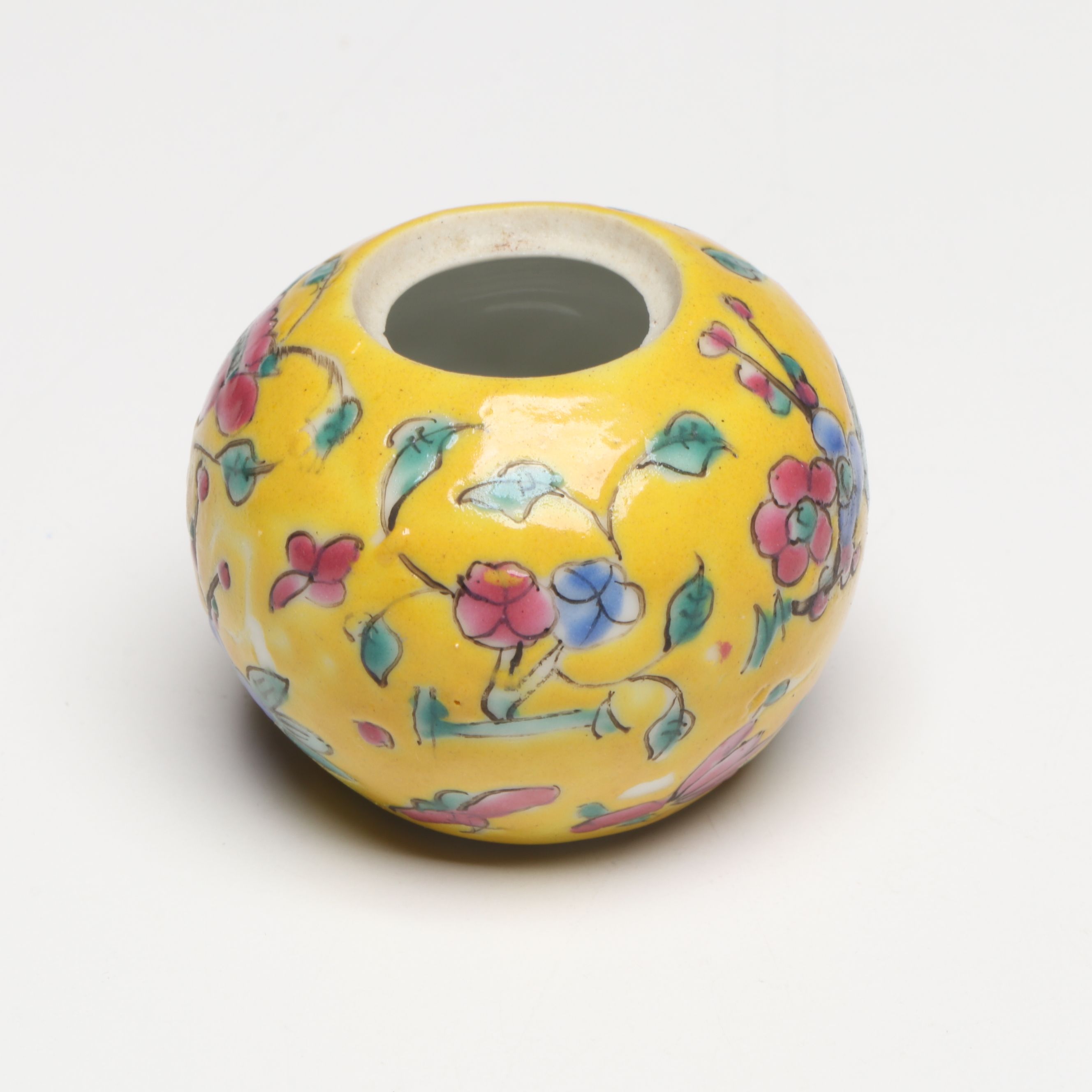 Chinese Style Cloisonné with Japanese Moriage Ceramic Vases and Décor