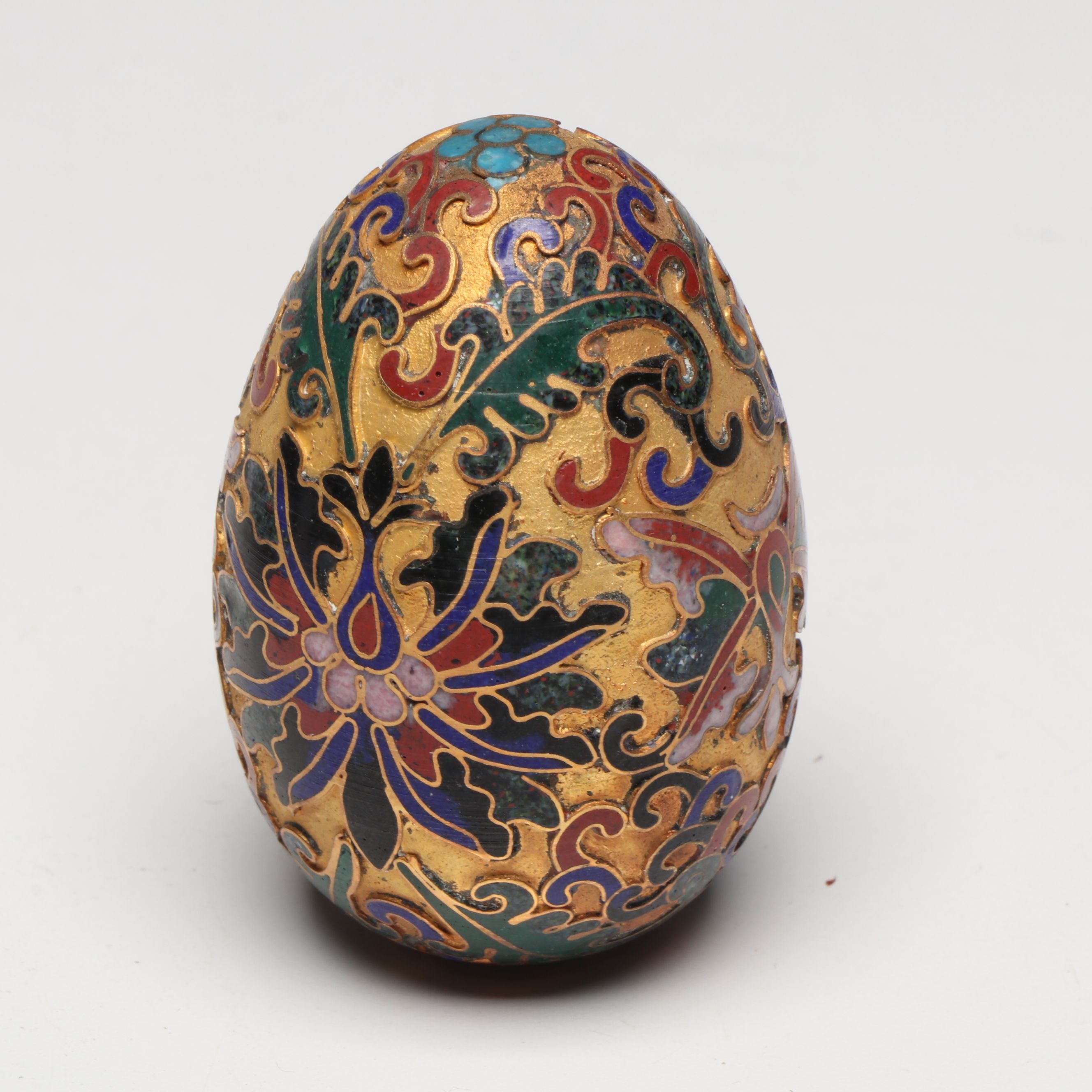 Chinese Style Cloisonné with Japanese Moriage Ceramic Vases and Décor