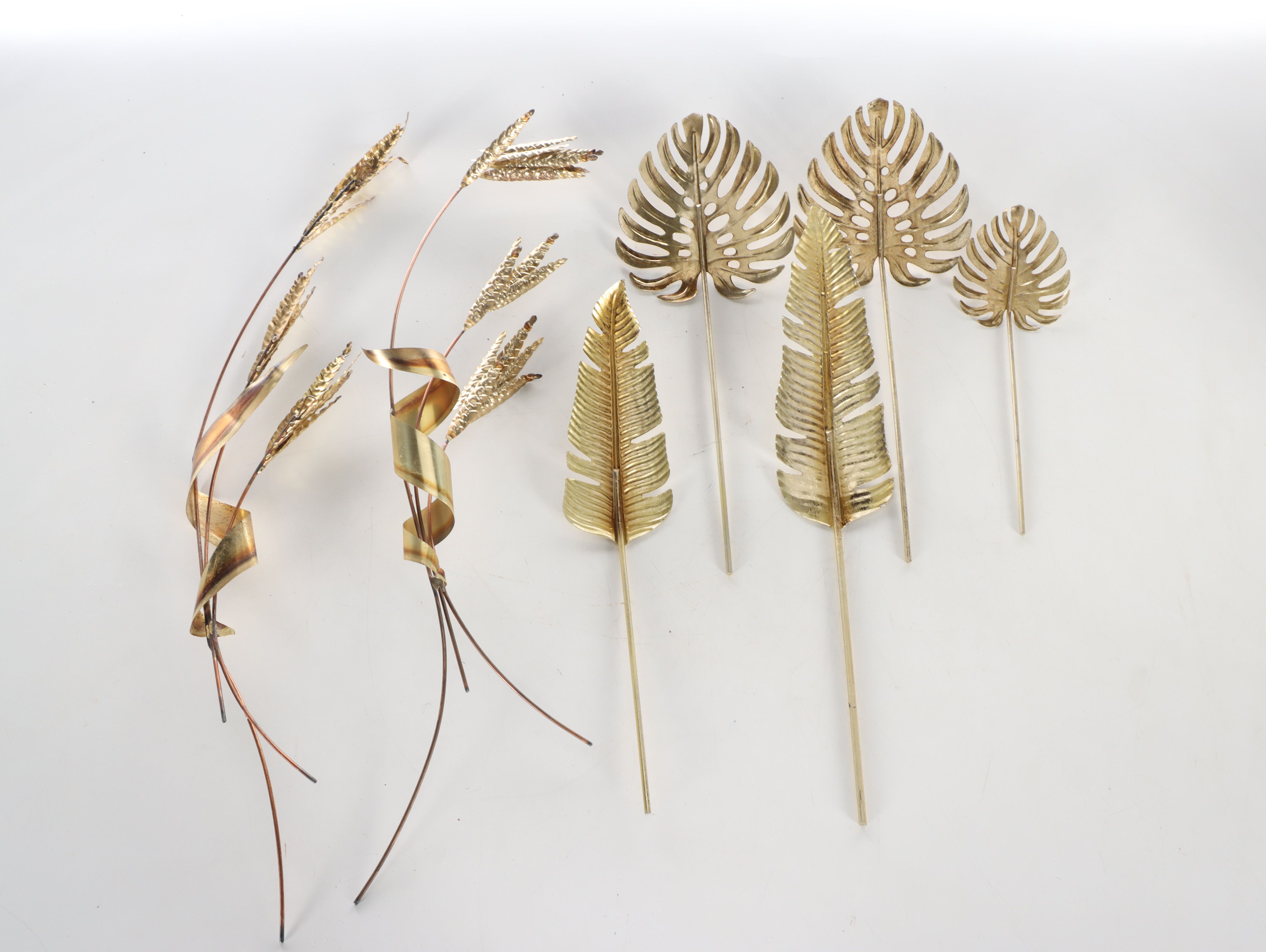 Mikasa "Buckskin" Casserole with Syroco Wall Hanging and More Décor