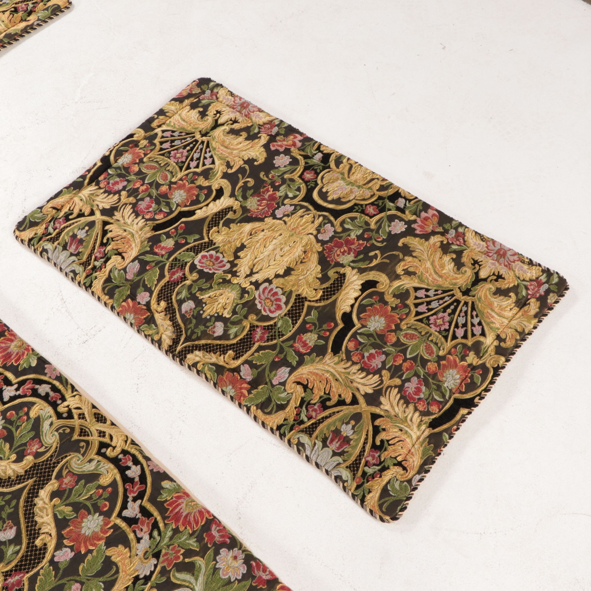 Austin Horn Collection "Gustone" Comforter Set with Shams, Pillows and Bed Skirt