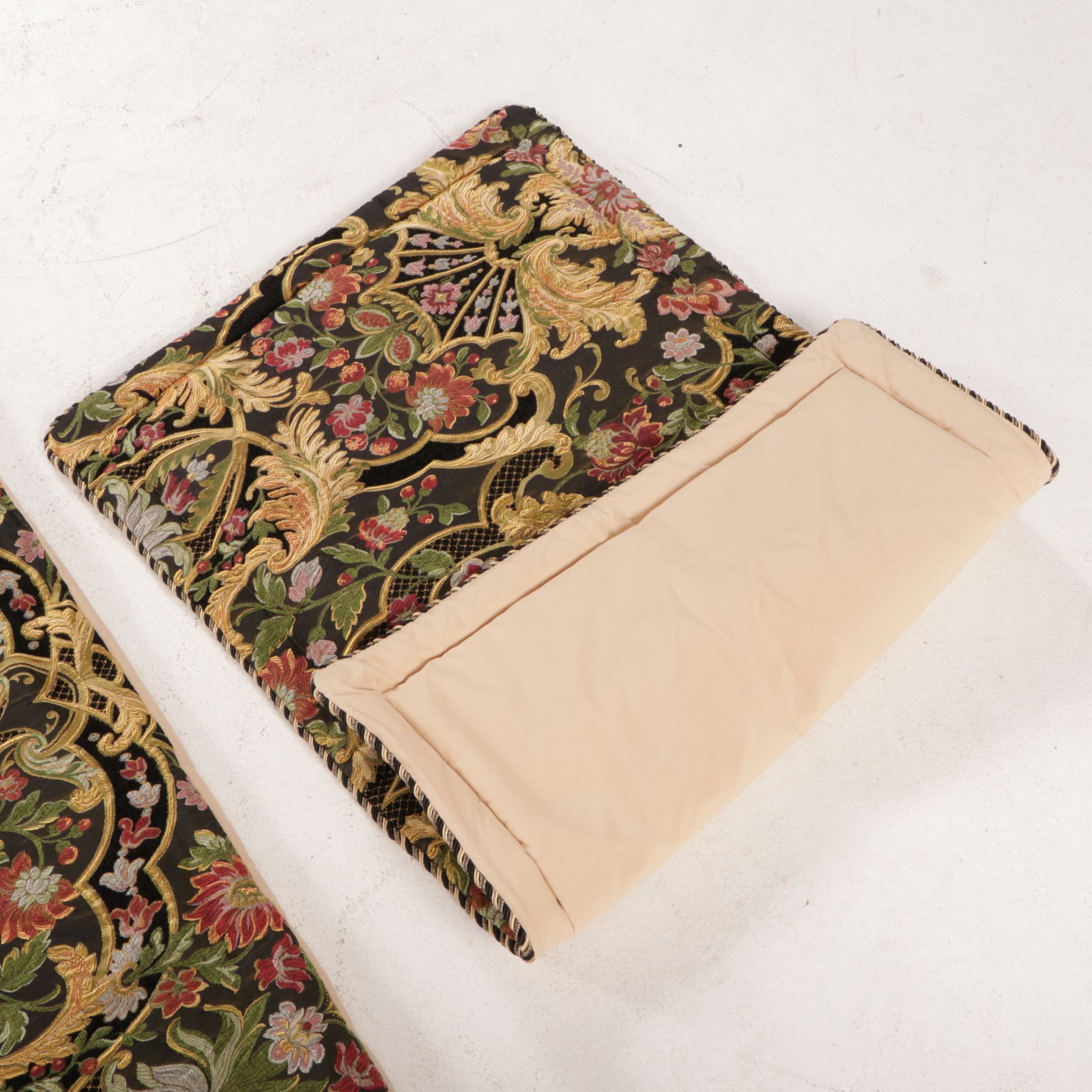 Austin Horn Collection "Gustone" Comforter Set with Shams, Pillows and Bed Skirt