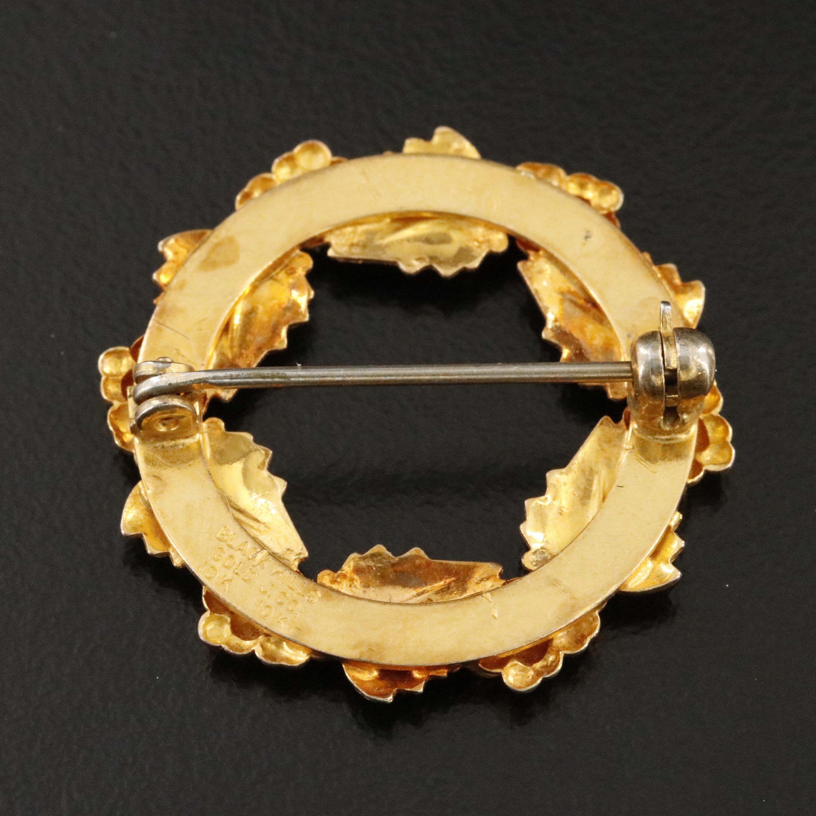 Black Hills Gold 10K Tri-Color Grapevine Circle Pin