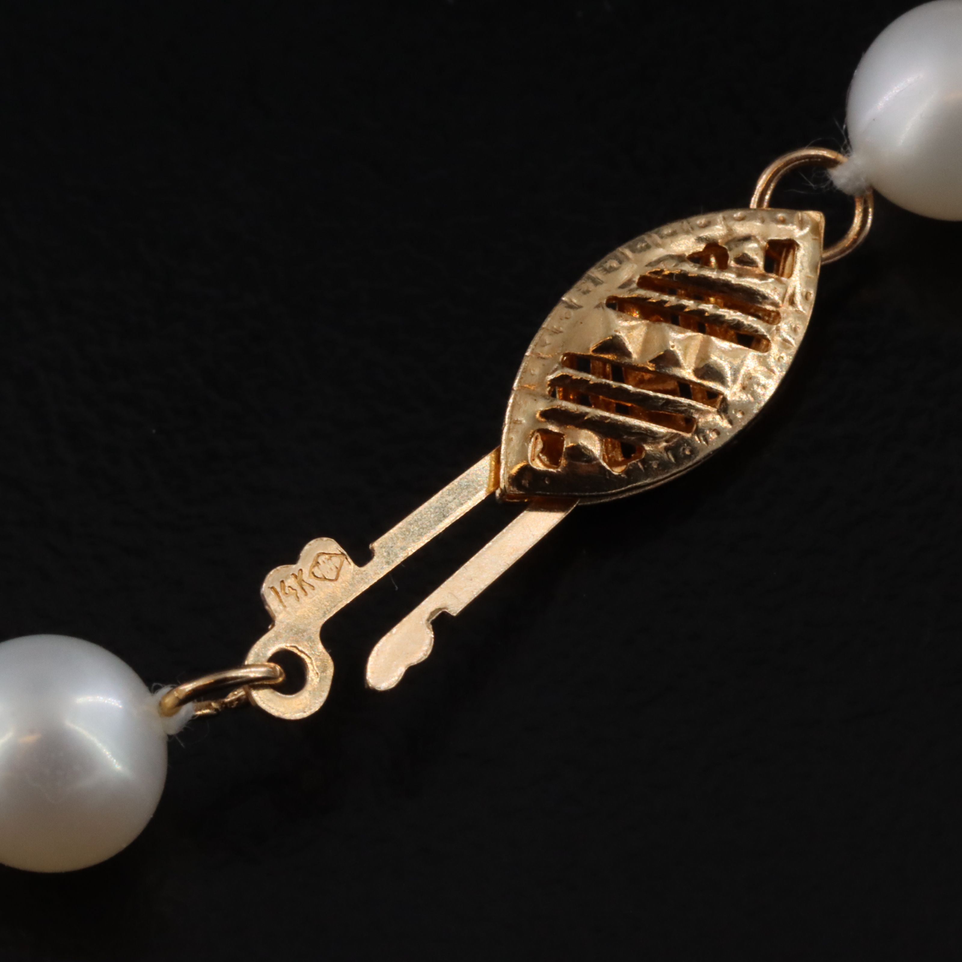 Pearl Necklace with 14K Clasp