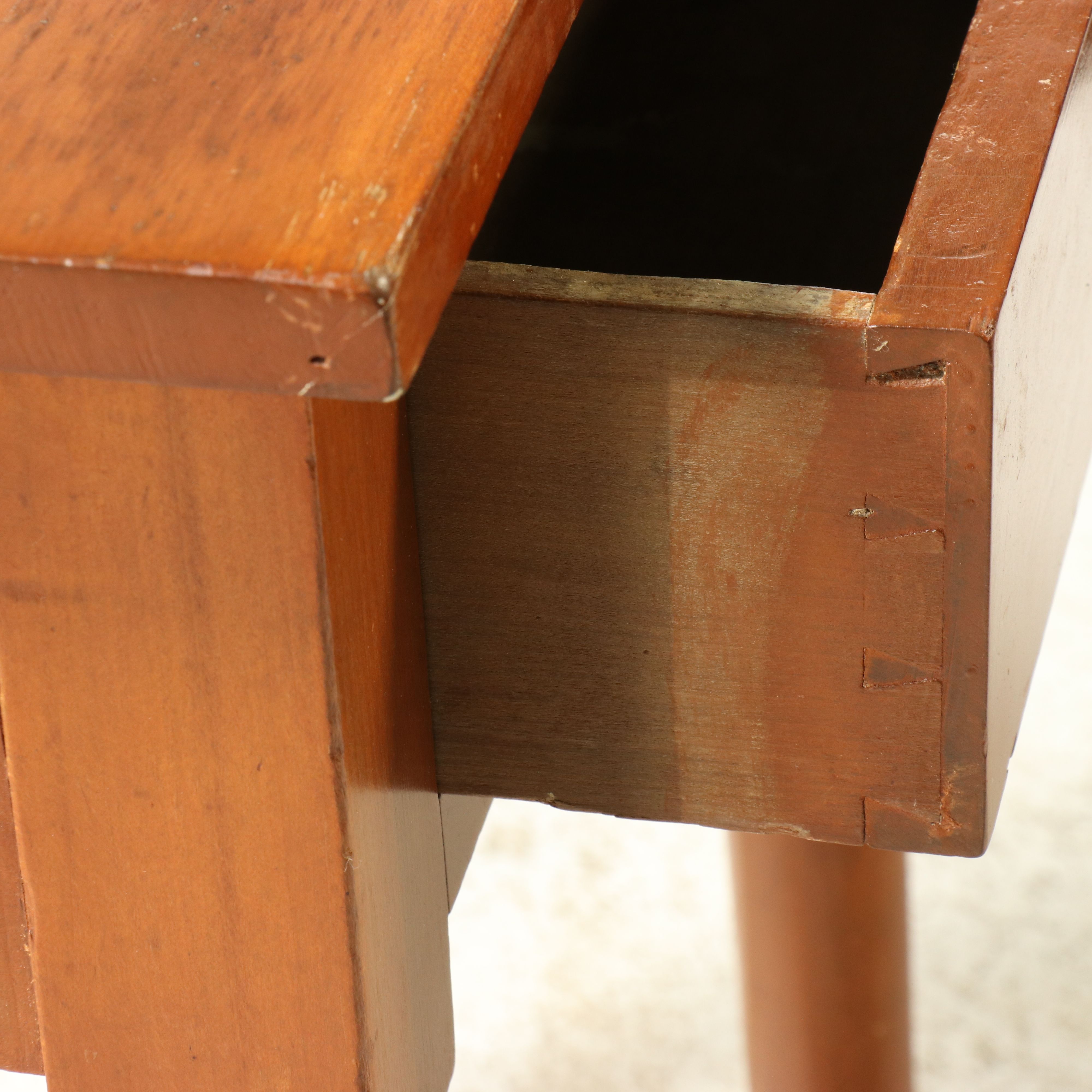 American Country Sheraton Cherry Single-Drawer Side Table, 19th Century