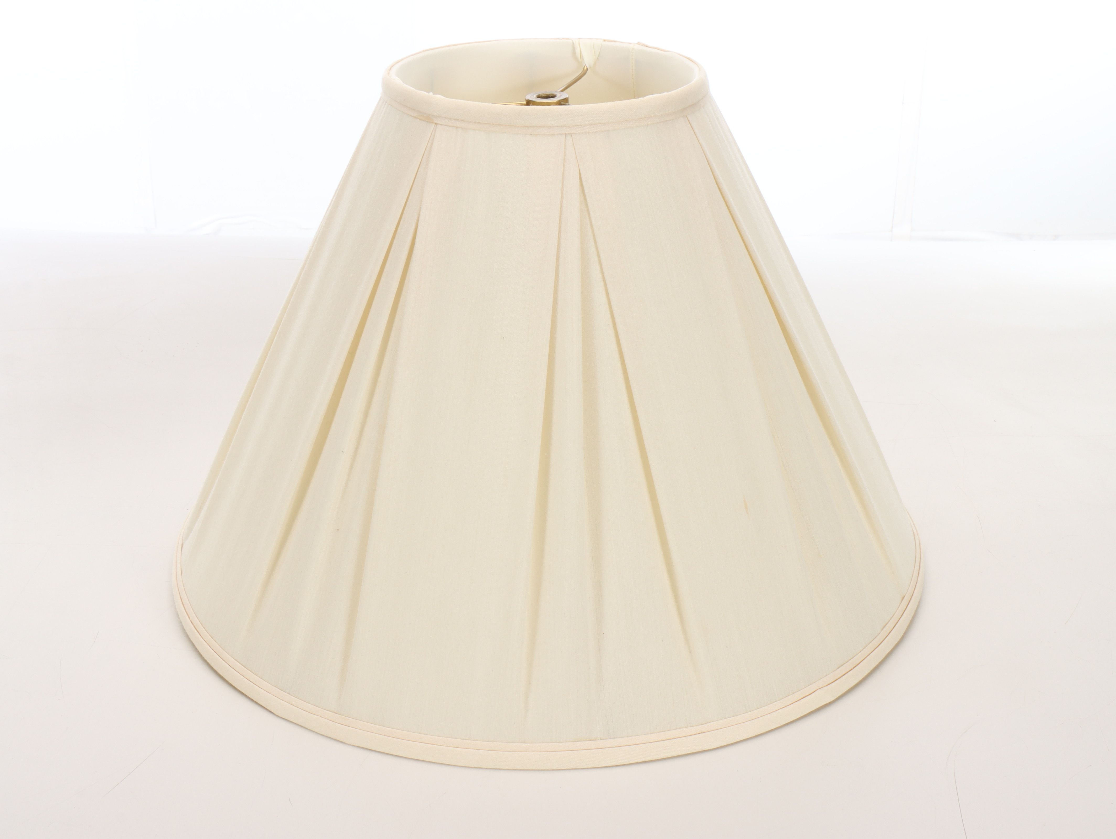Chinese Sang de Boeuf Ceramic Table Lamp with Wide Pleat Shade