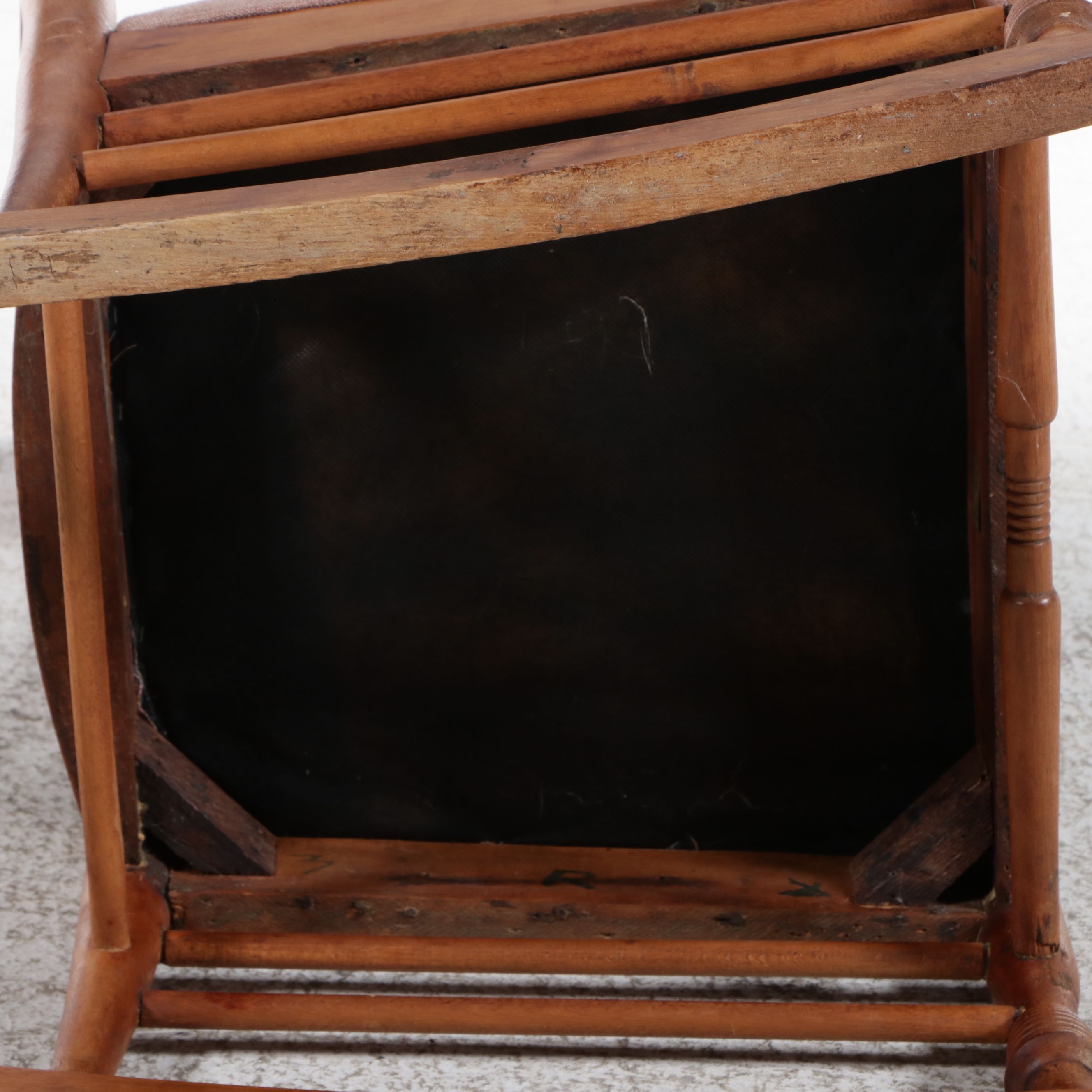 Victorian Style Spindle Back Rocking Chair, Mid to Late 20th Century