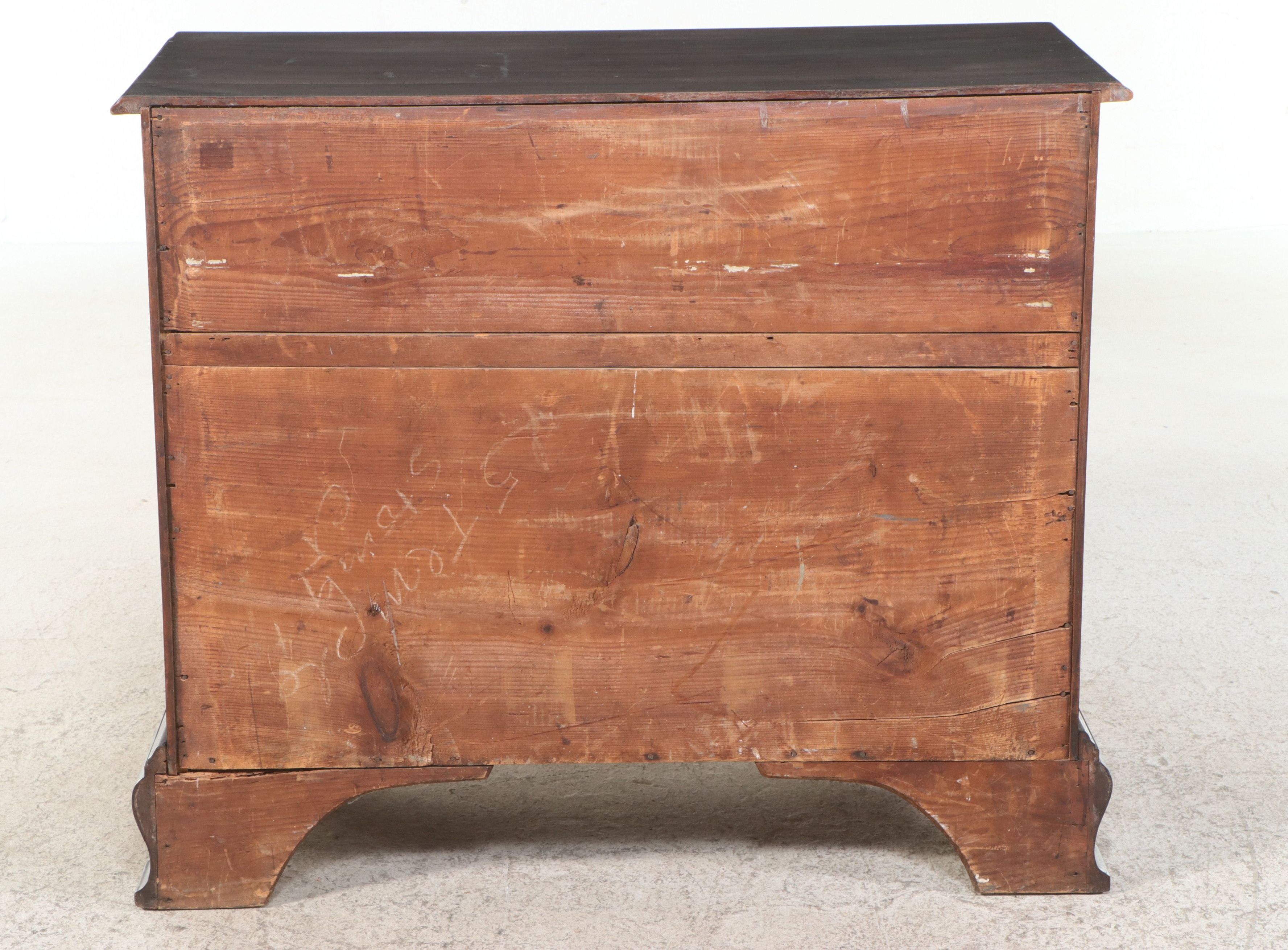 English George III Mahogany Chest of Drawers, Late 18th Century