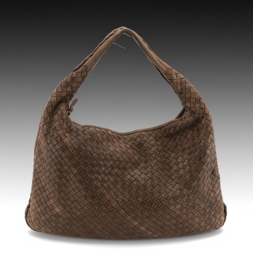 Bottega Veneta Zippered Shoulder Bag in Mocha Brown Intrecciato Nappa Leather