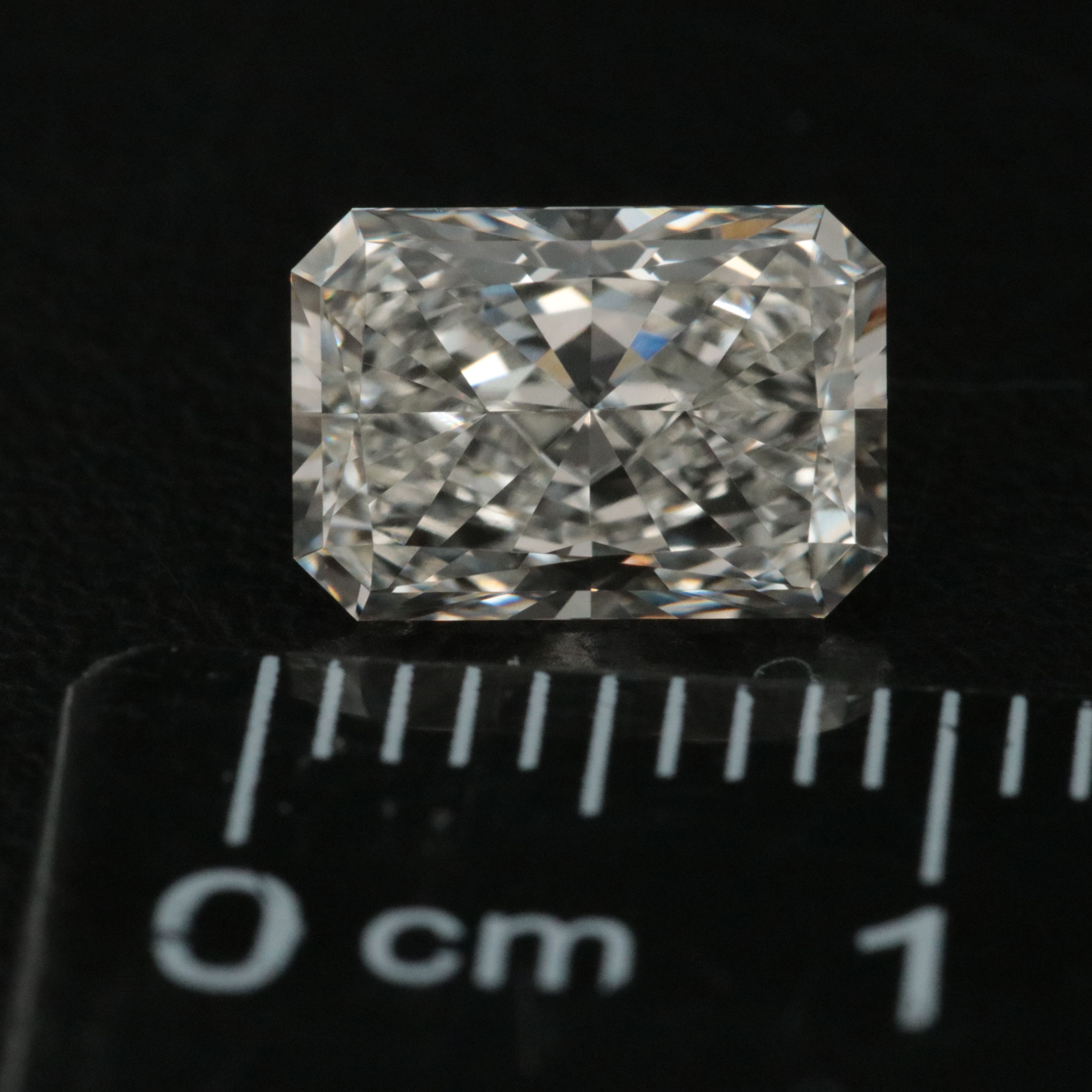 Loose 1.90 CT Lab Grown Diamond with IGI Report