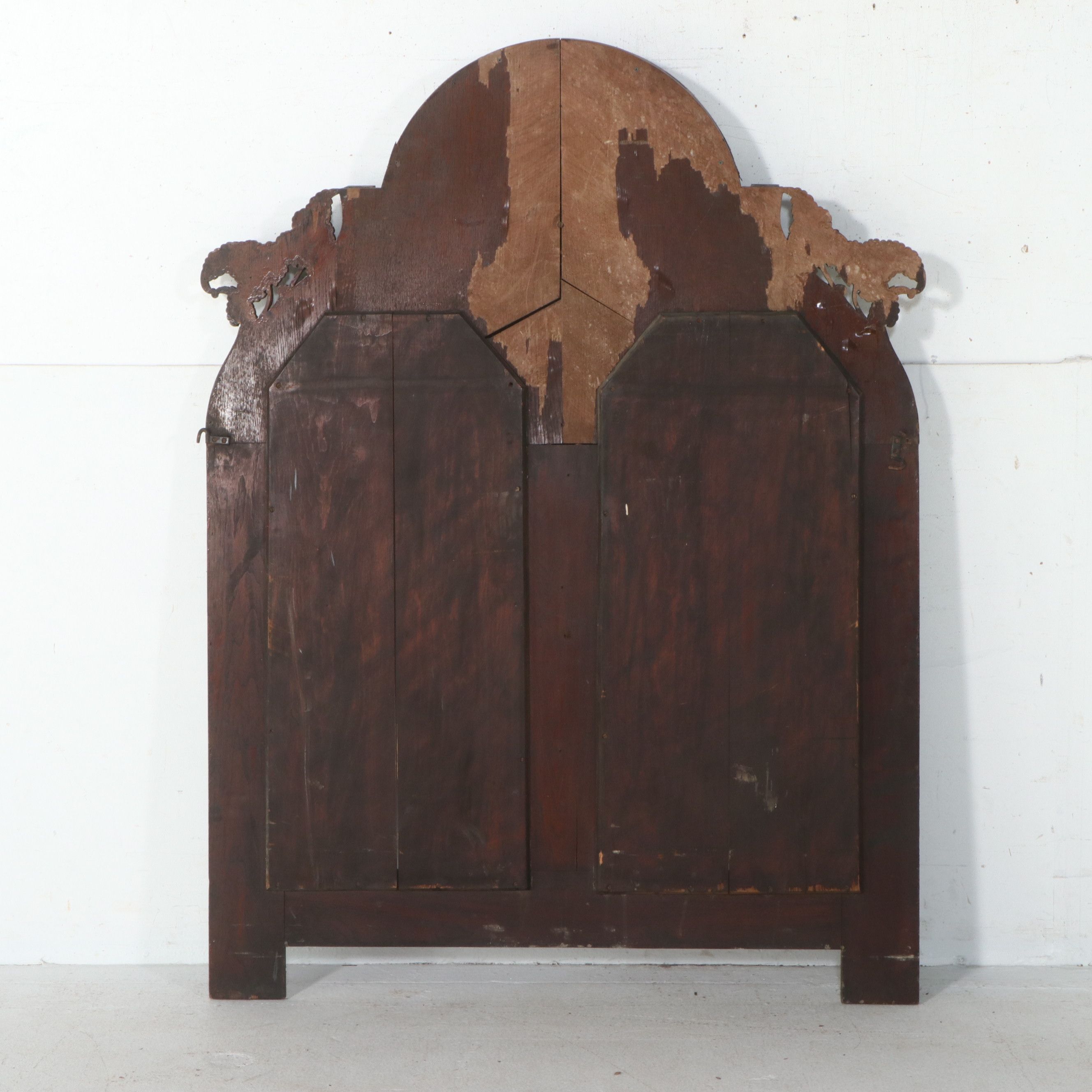 Victorian Renaissance Revival Carved Walnut Bed, Late 19th Century