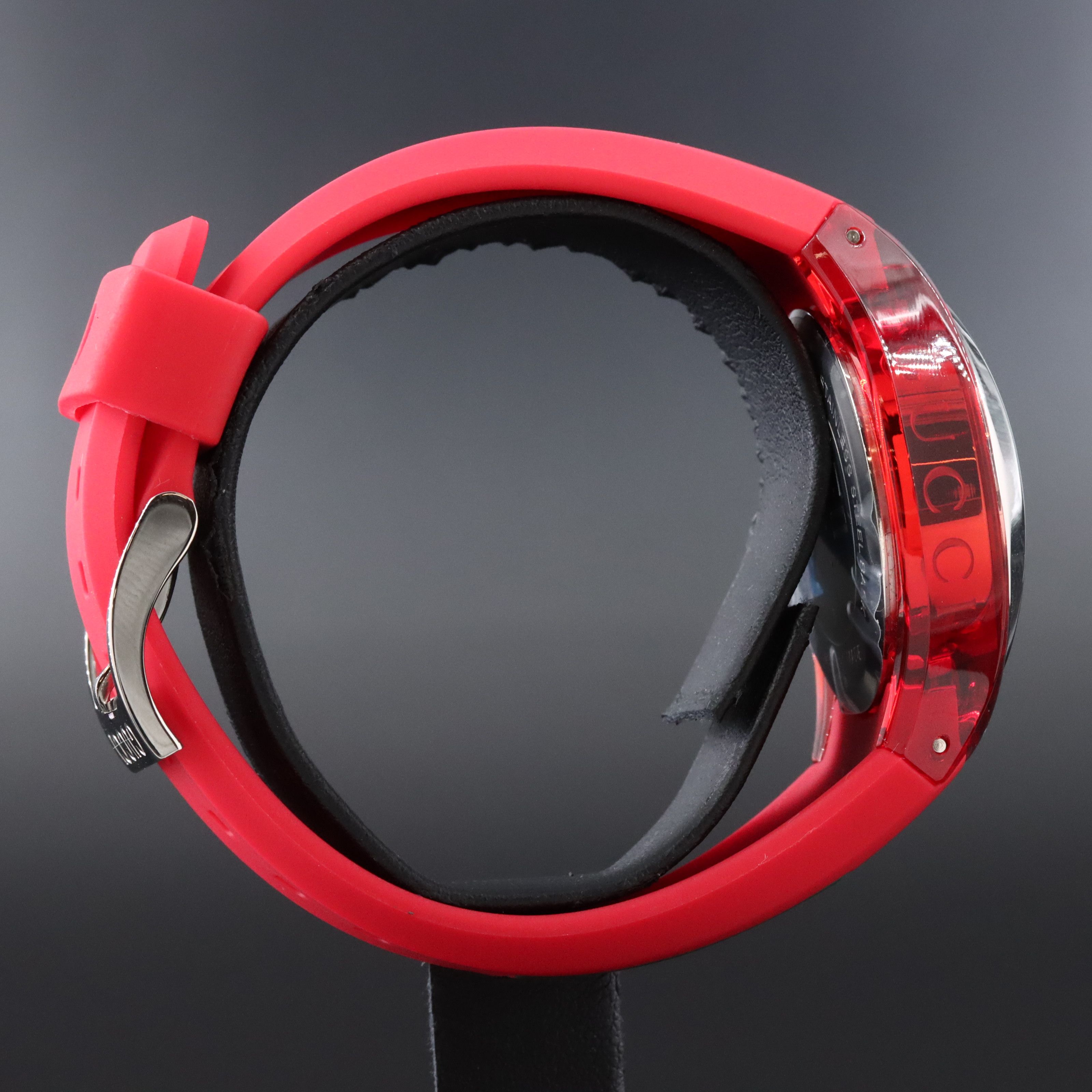 Gucci SYNC 137.3 Watch