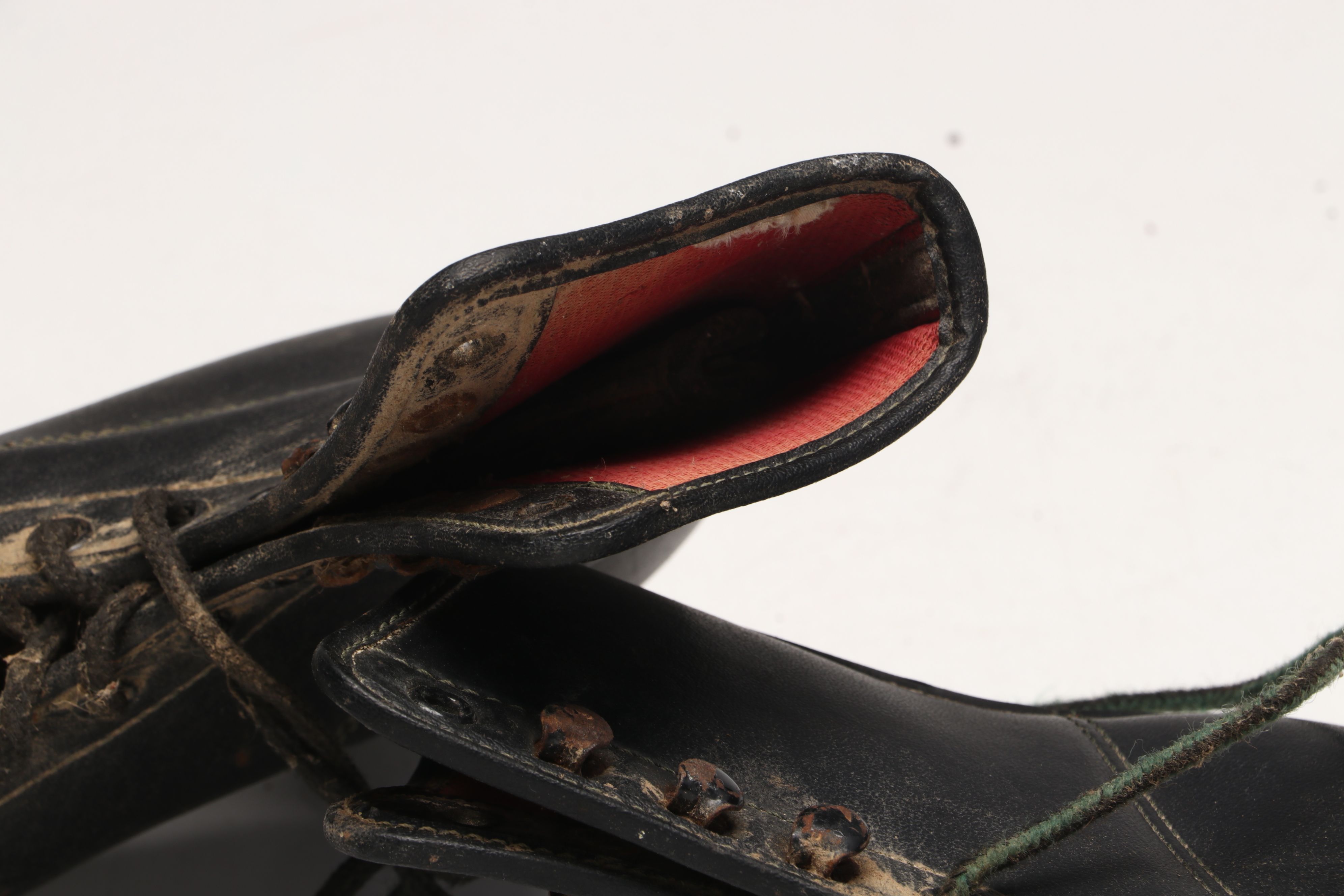 Vintage Leather Recreational Ice Skates