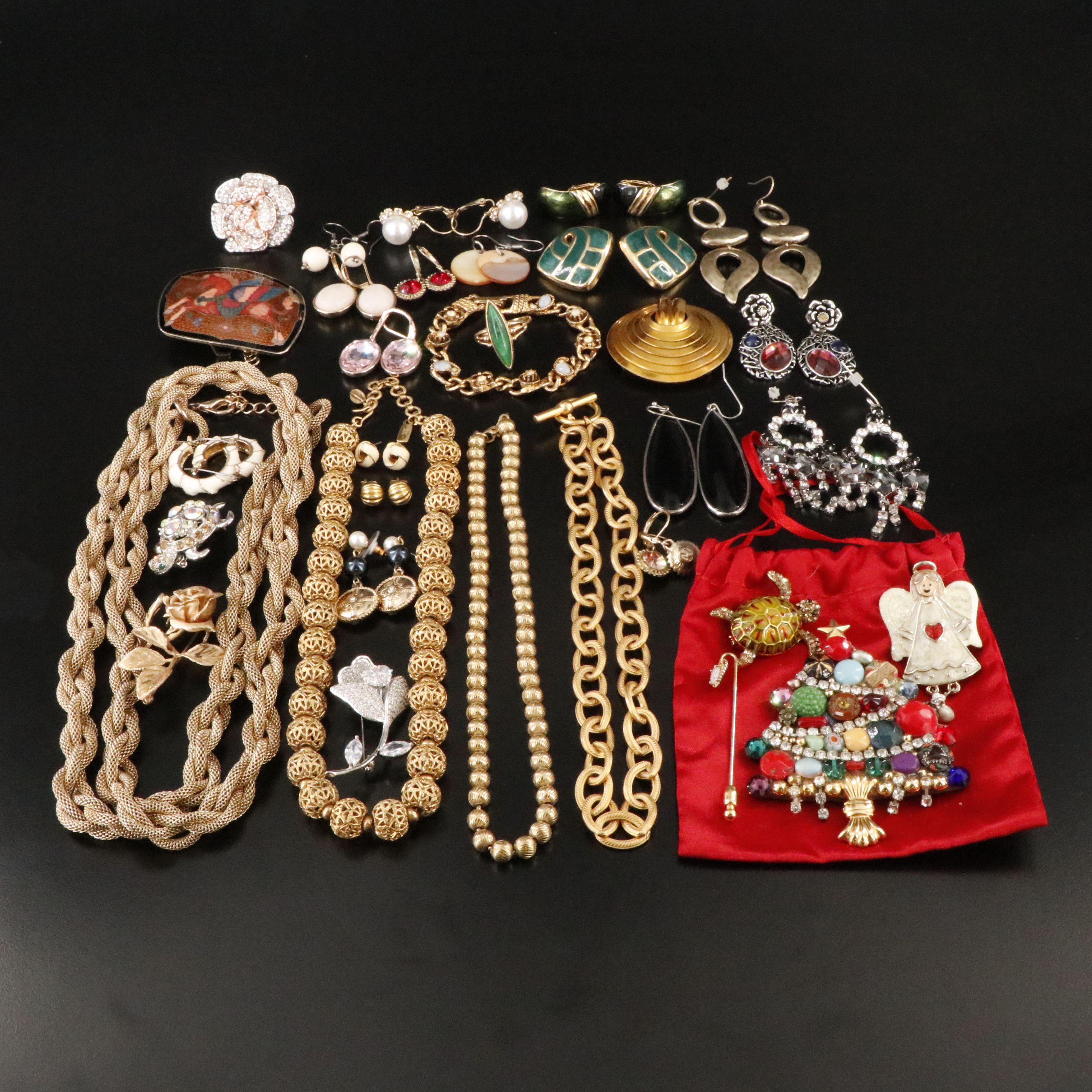 LuLu Frost, Christmas Tree and Rhinestones Featured in Jewelry Collection