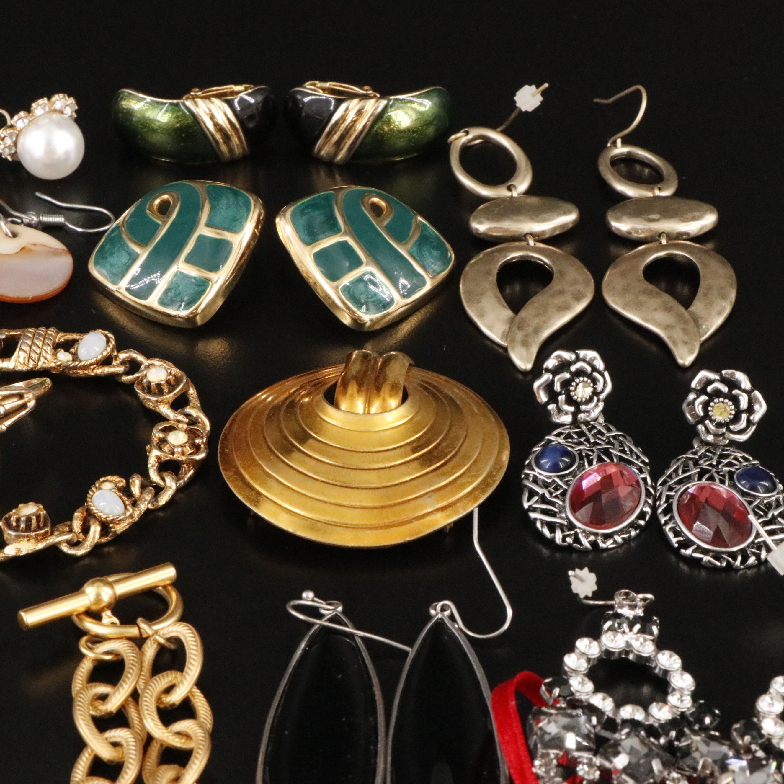 LuLu Frost, Christmas Tree and Rhinestones Featured in Jewelry Collection