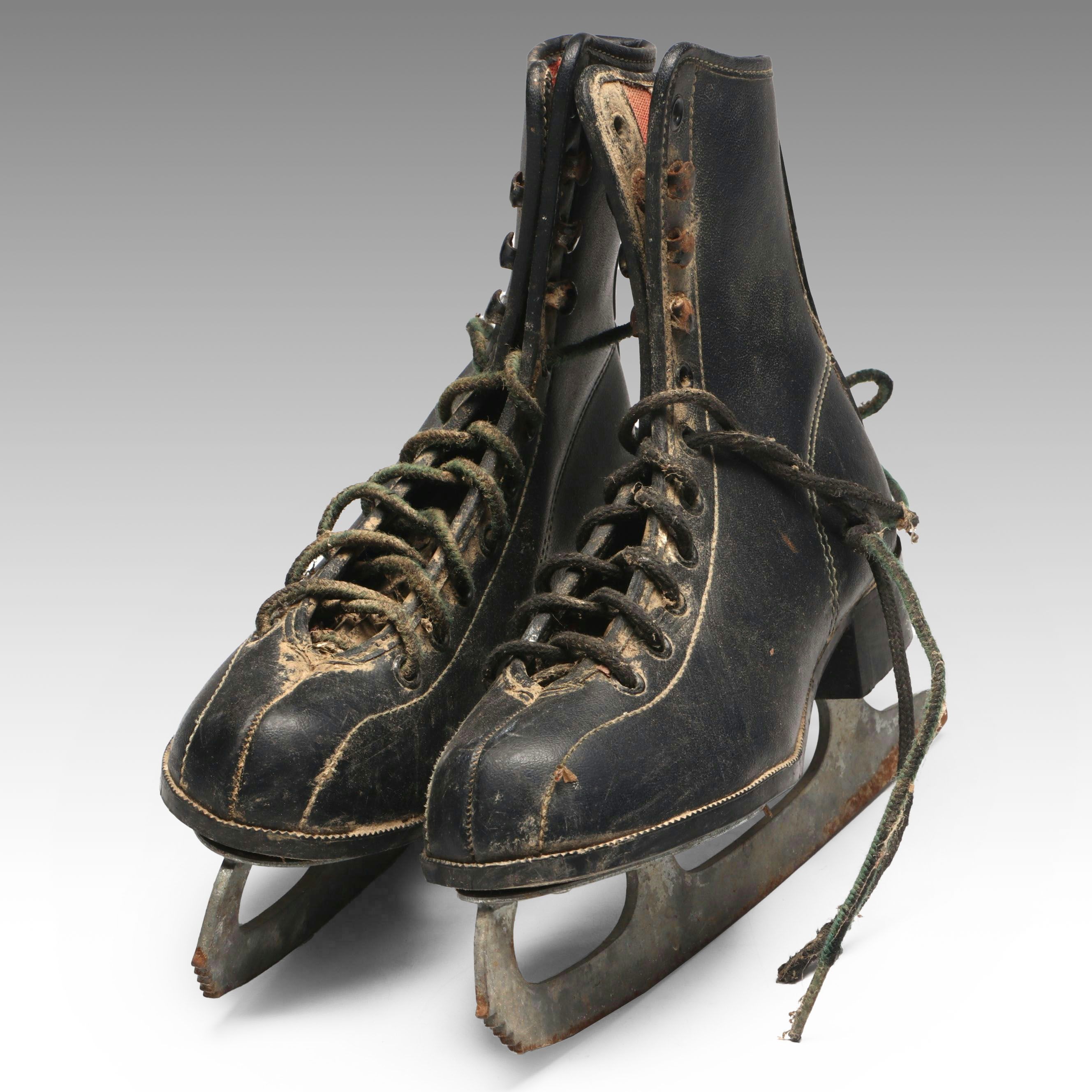 Vintage Leather Recreational Ice Skates