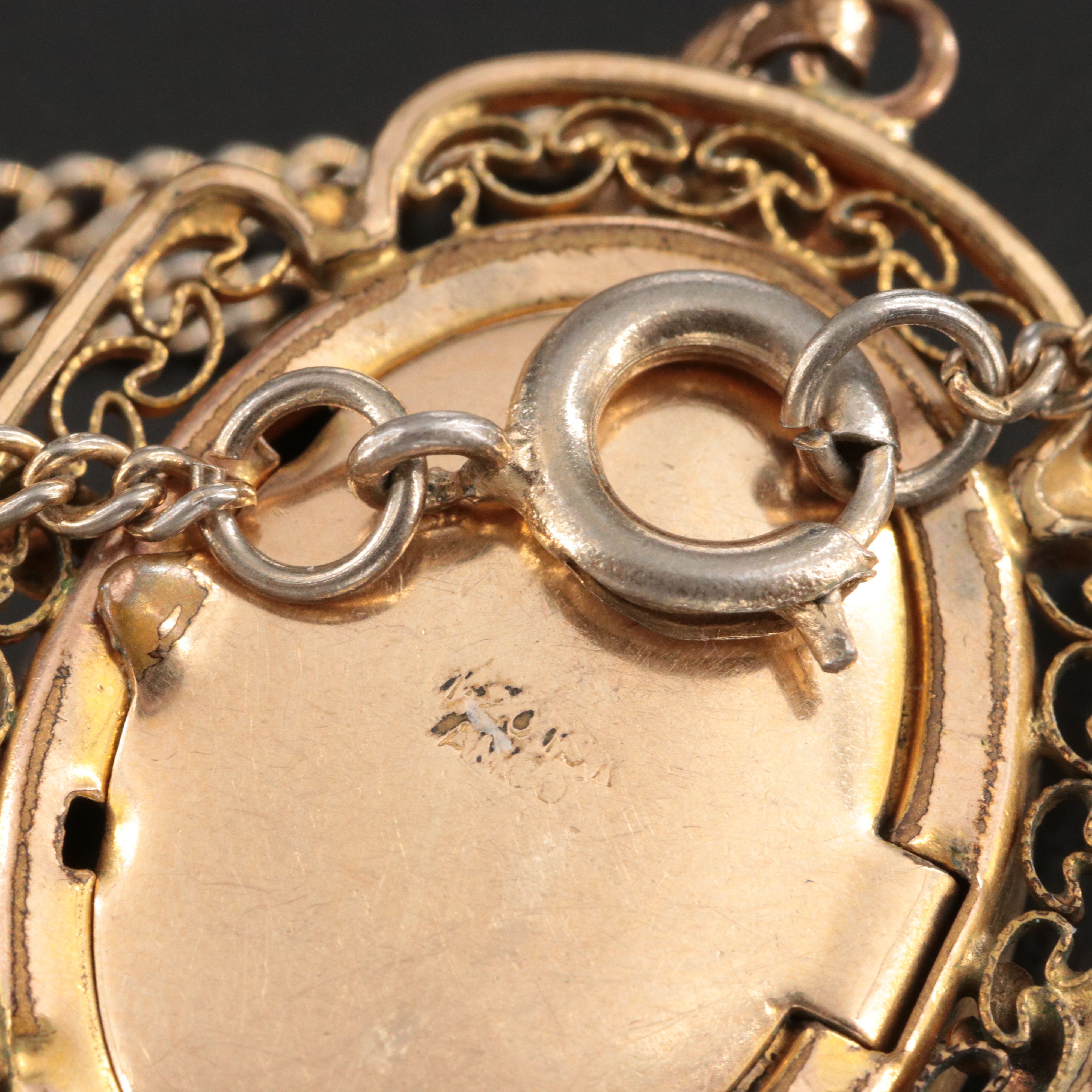 14K Shell Cameo Brooch with Shell Cameo Pendant Necklace