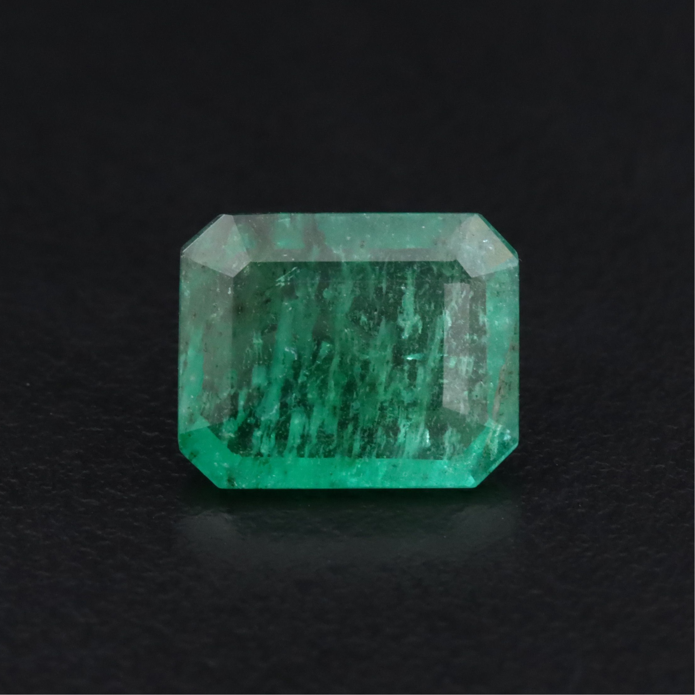 Loose 2.96 CT Emerald