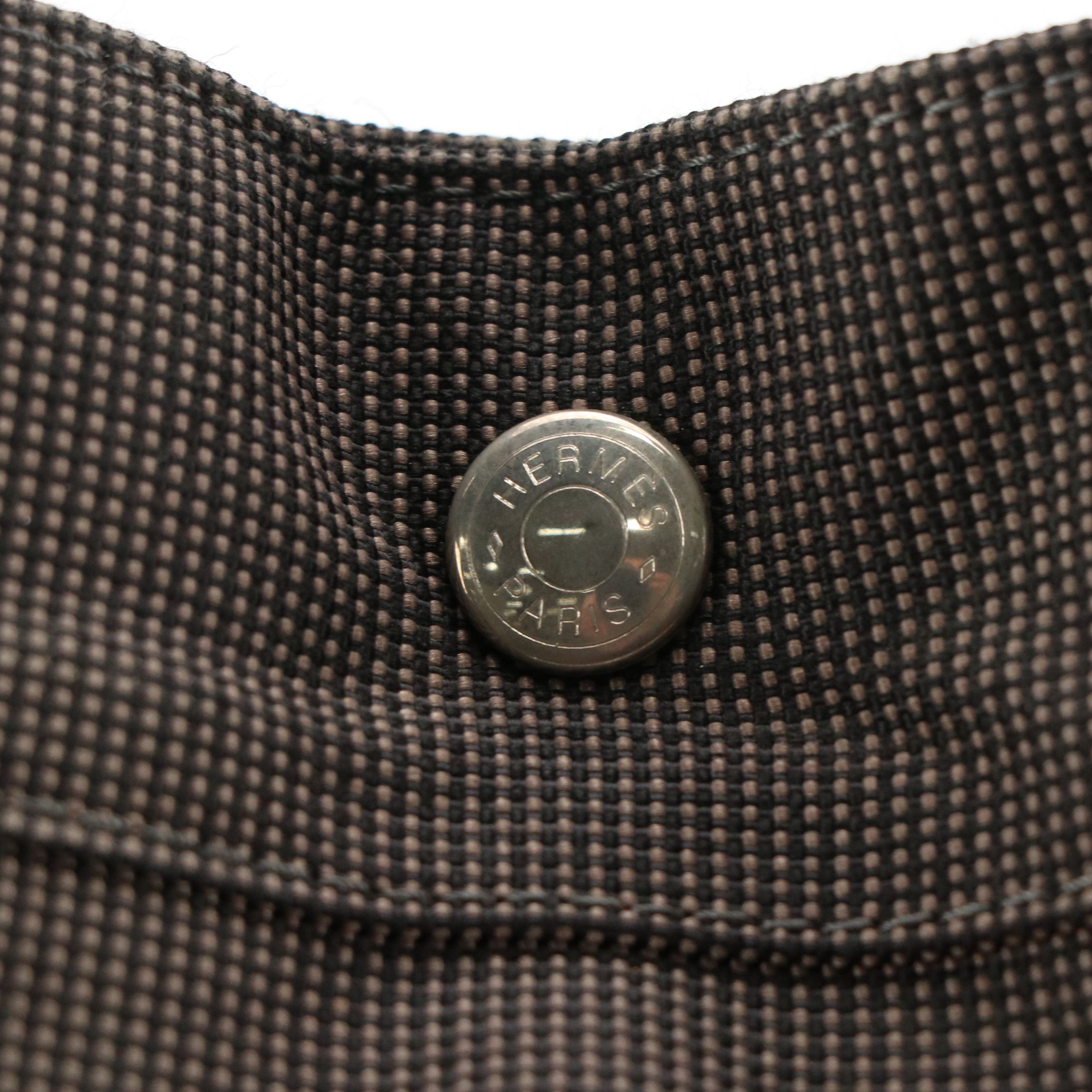 Hermès Toile Canvas Herline MM Tote in Grey/Black