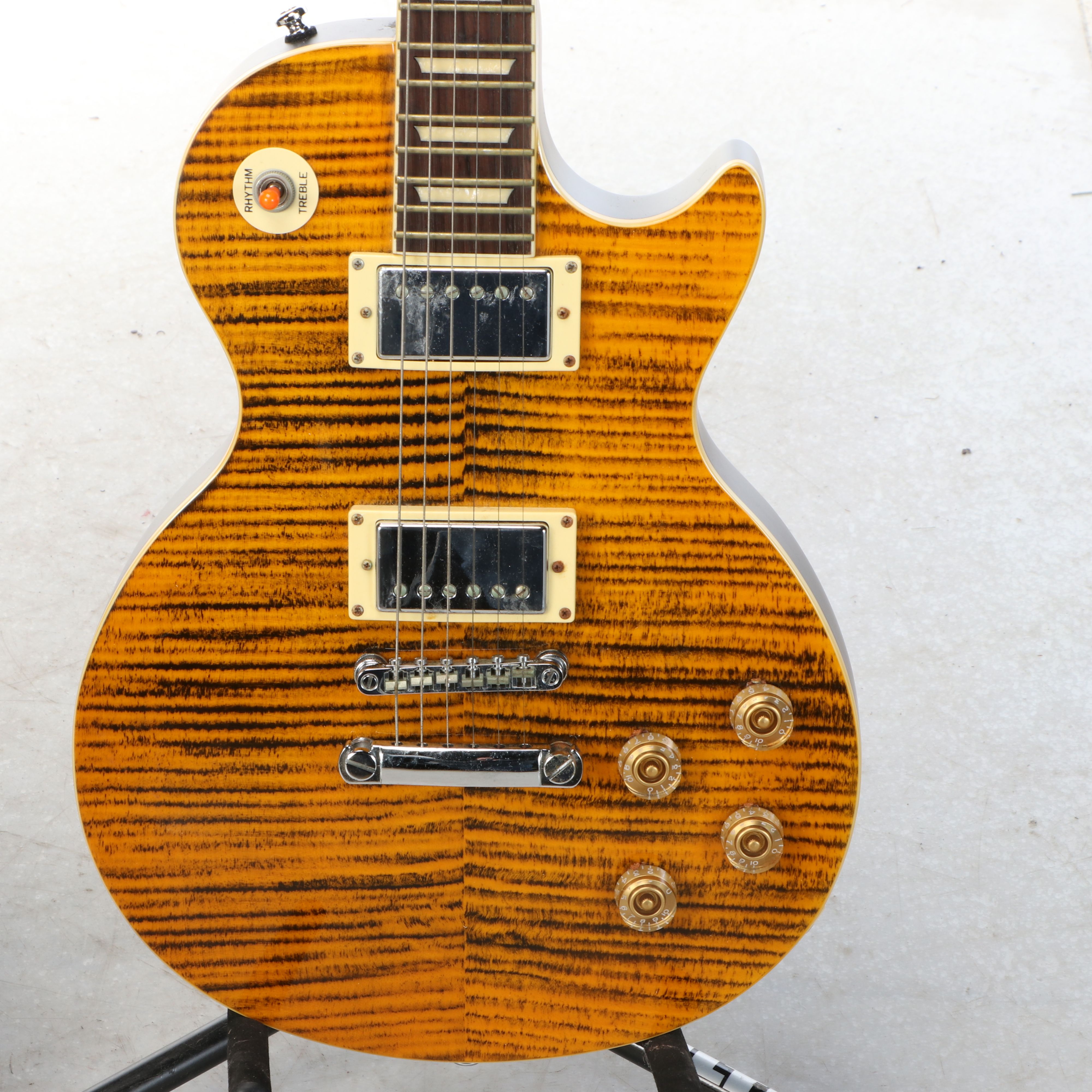 Epiphone Joe Perry "Boneyard" Electric Guitar with Crate GLX30 Amplifier