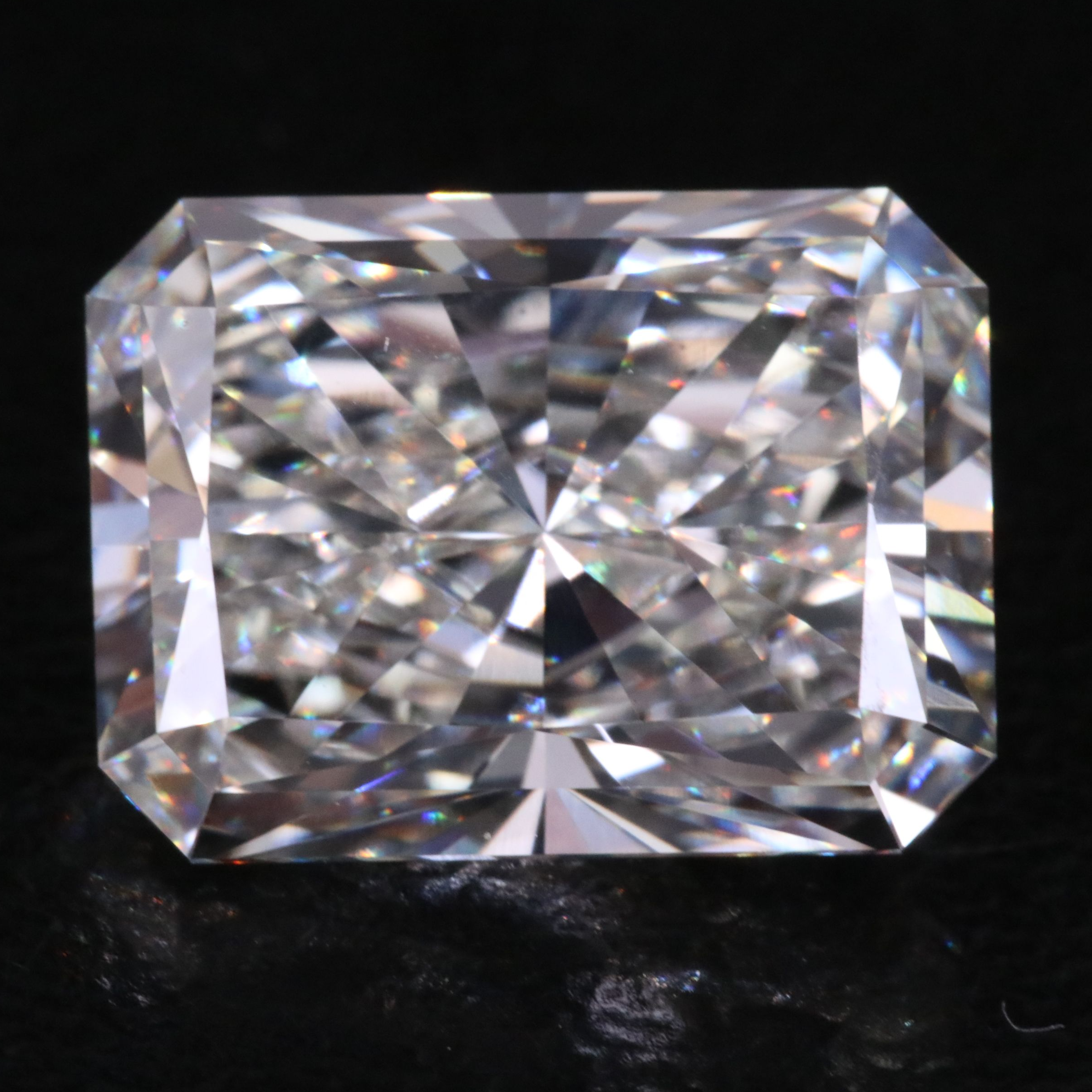 Loose 3.95 CT Lab Grown Diamond with IGI Report