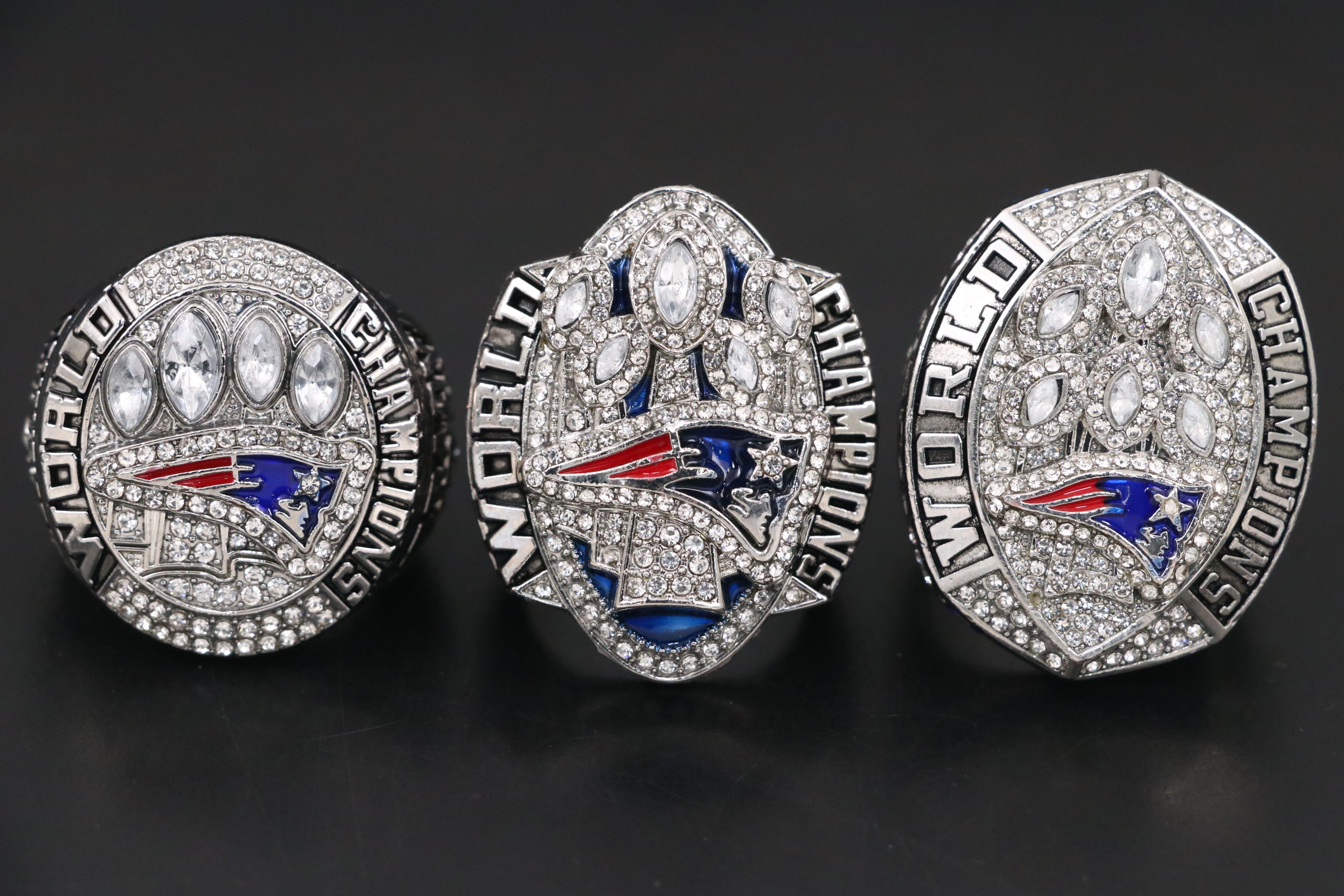 Replica Tom Brady New England Patriots Super Bowl Rings with Display