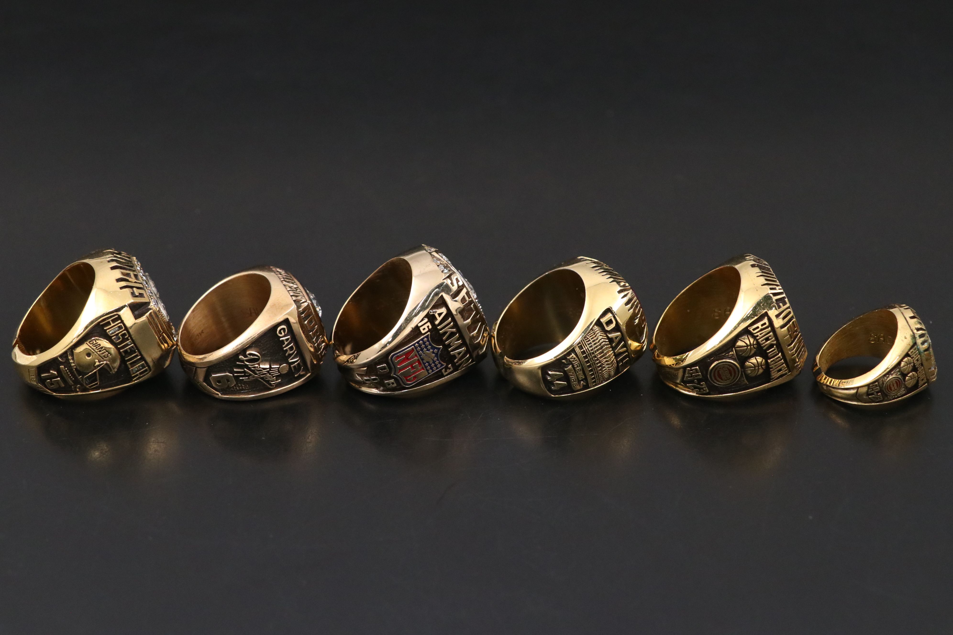 Replica Championship Rings with Sports Pins and Display