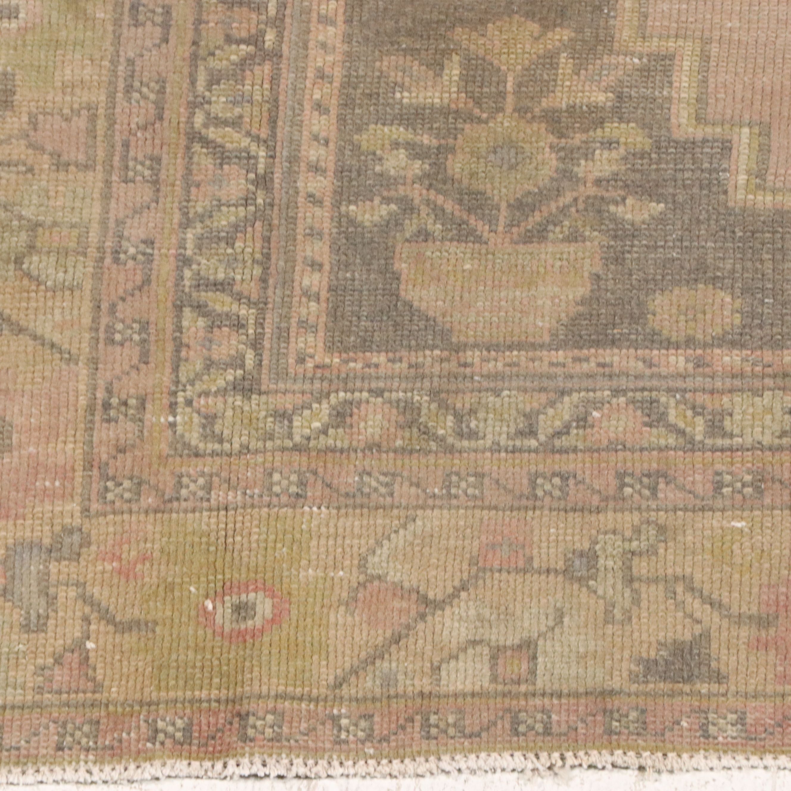 3'11 x 7'8 Hand-Knotted Turkish Konya Area Rug