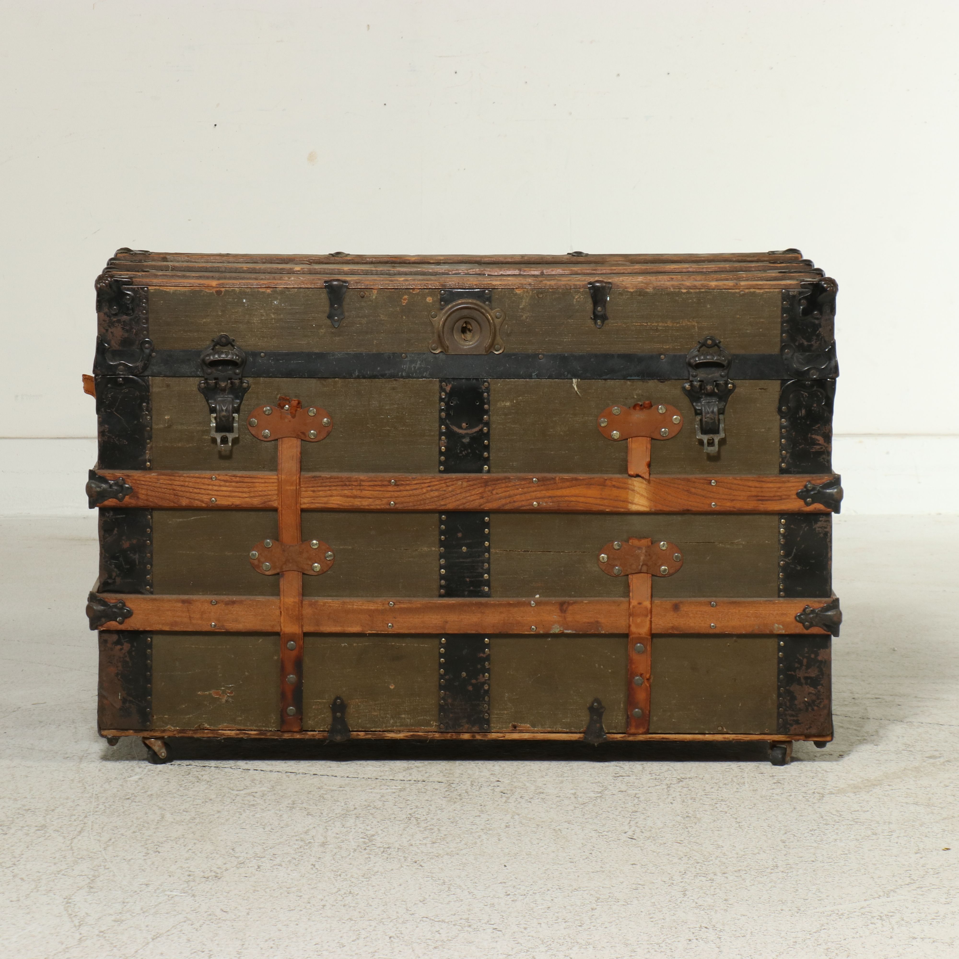 Late Victorian Canvas and Wood Slat Steamer Trunk, Late 19th Century