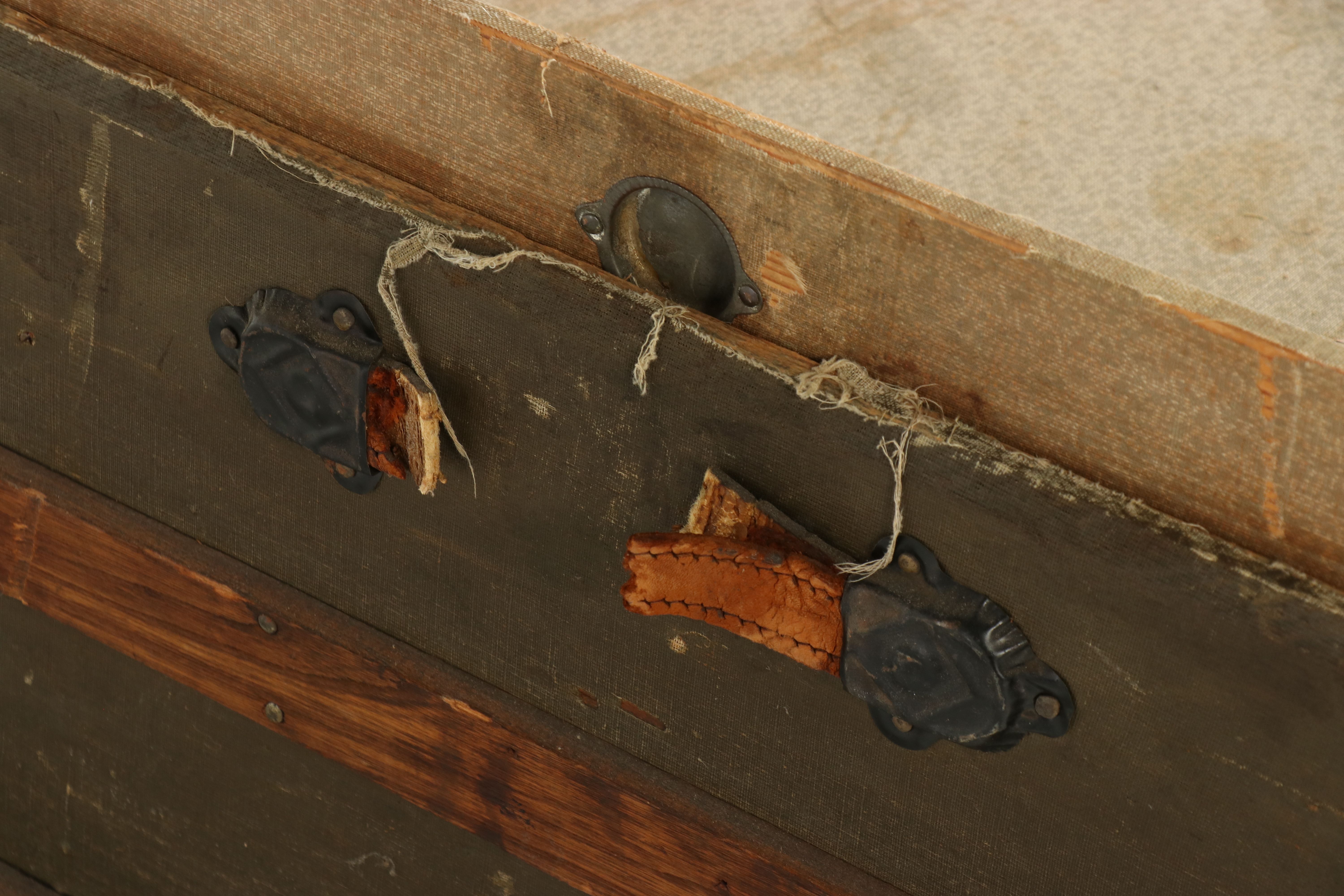 Late Victorian Canvas and Wood Slat Steamer Trunk, Late 19th Century