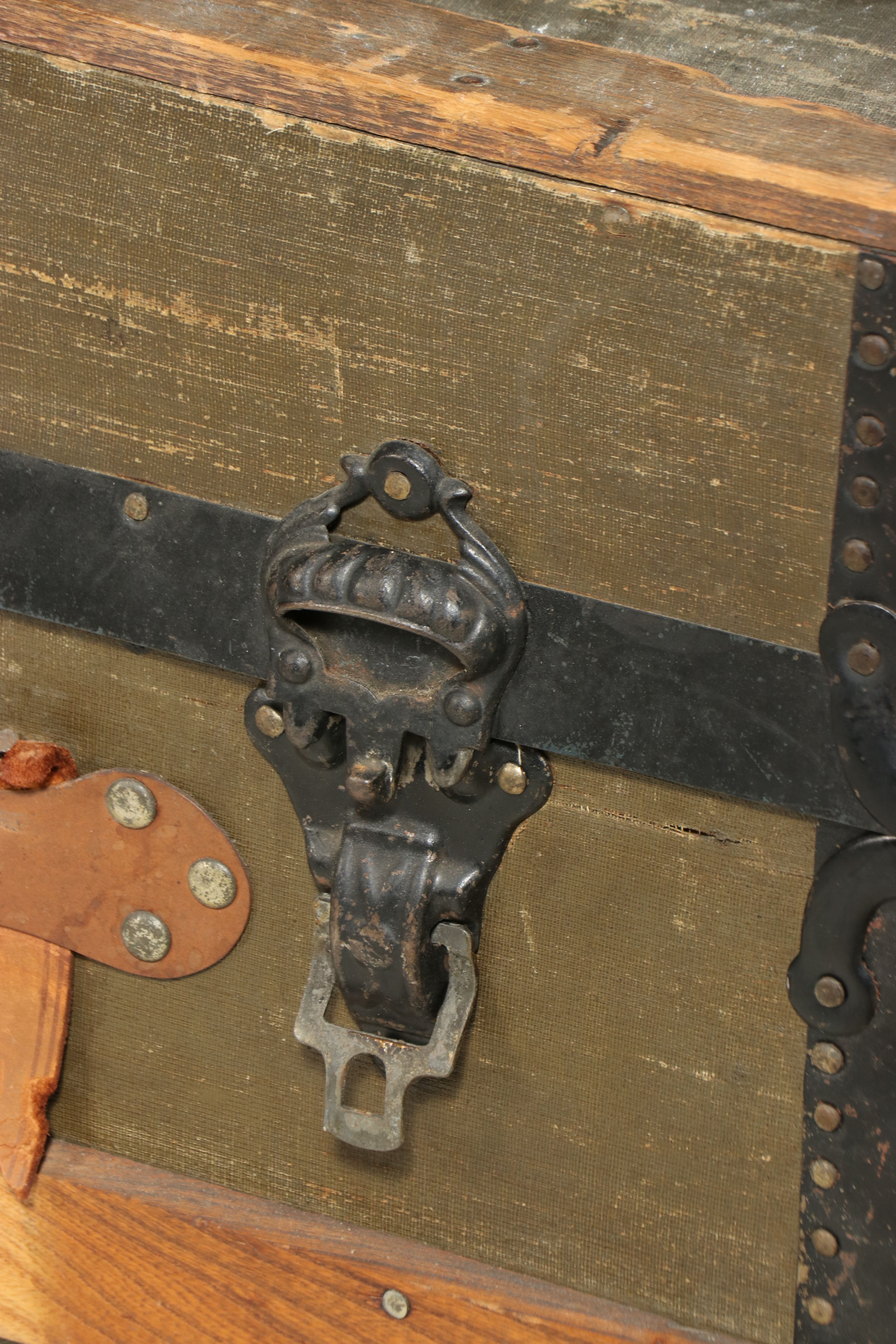 Late Victorian Canvas and Wood Slat Steamer Trunk, Late 19th Century