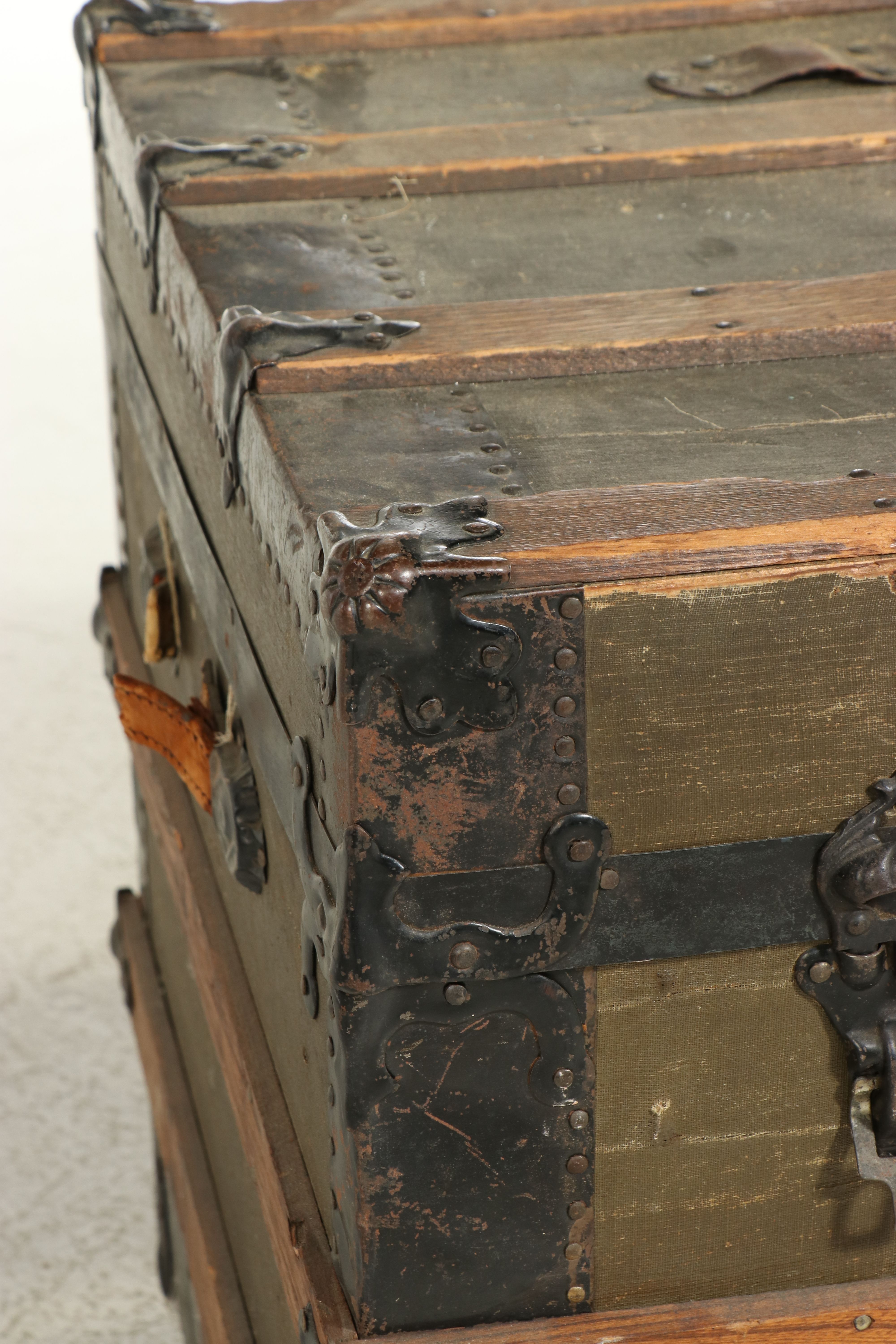 Late Victorian Canvas and Wood Slat Steamer Trunk, Late 19th Century