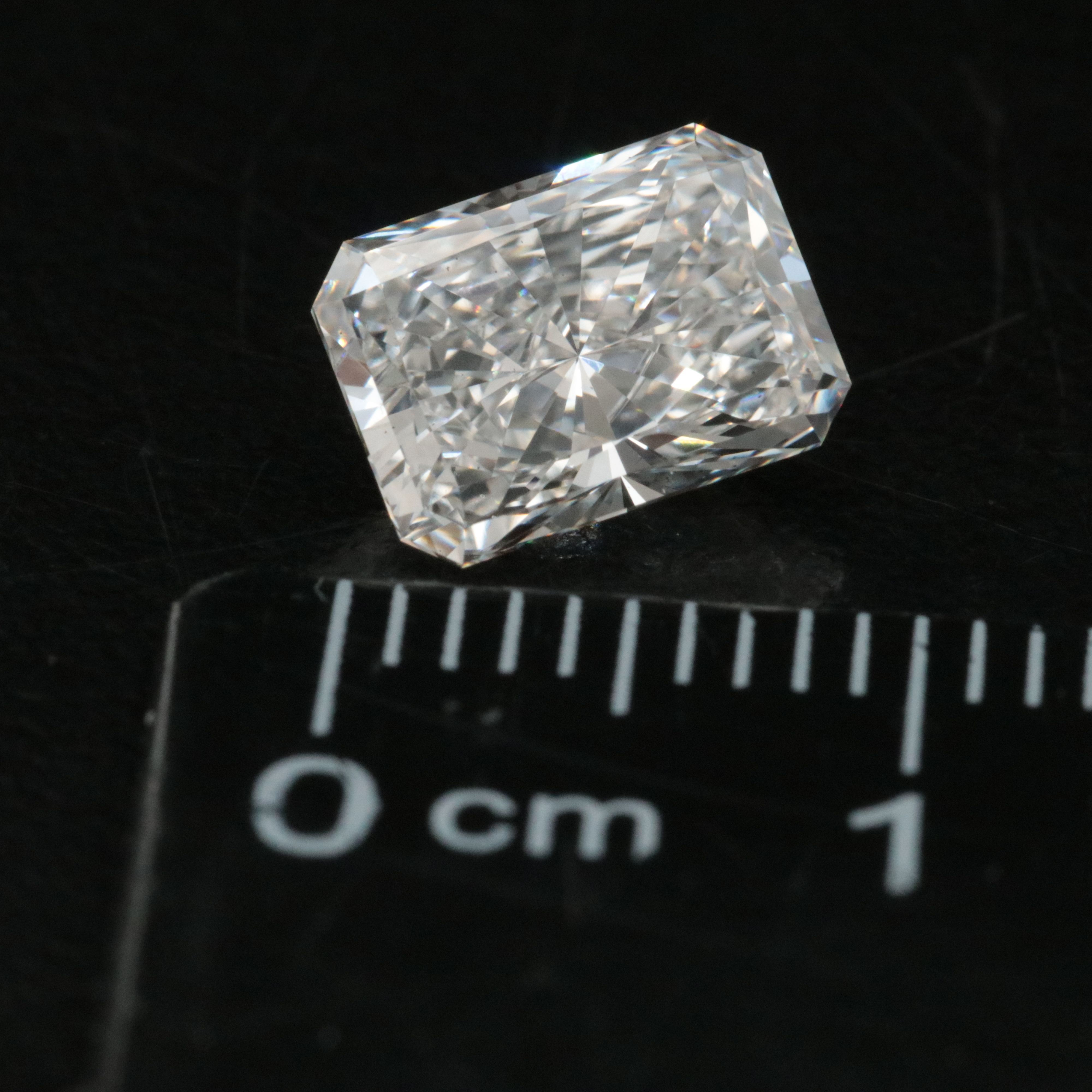 Loose 1.90 CT Lab Grown Diamond with IGI Report