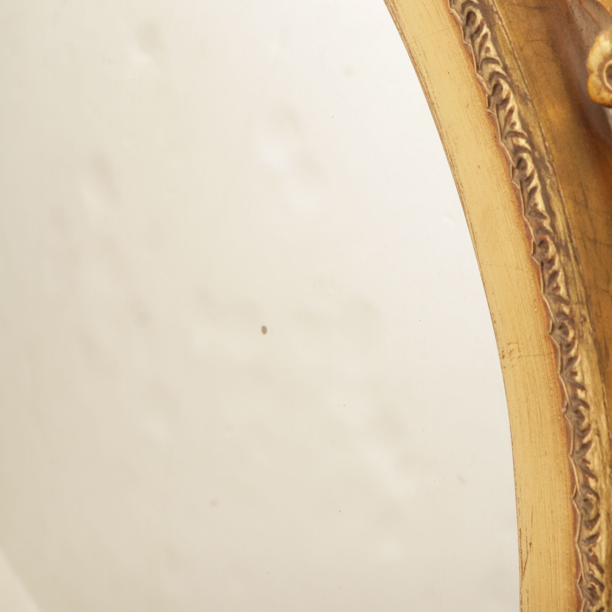 Robert Adam Style Convex Round Wall Mirror in Gold Toned Frame