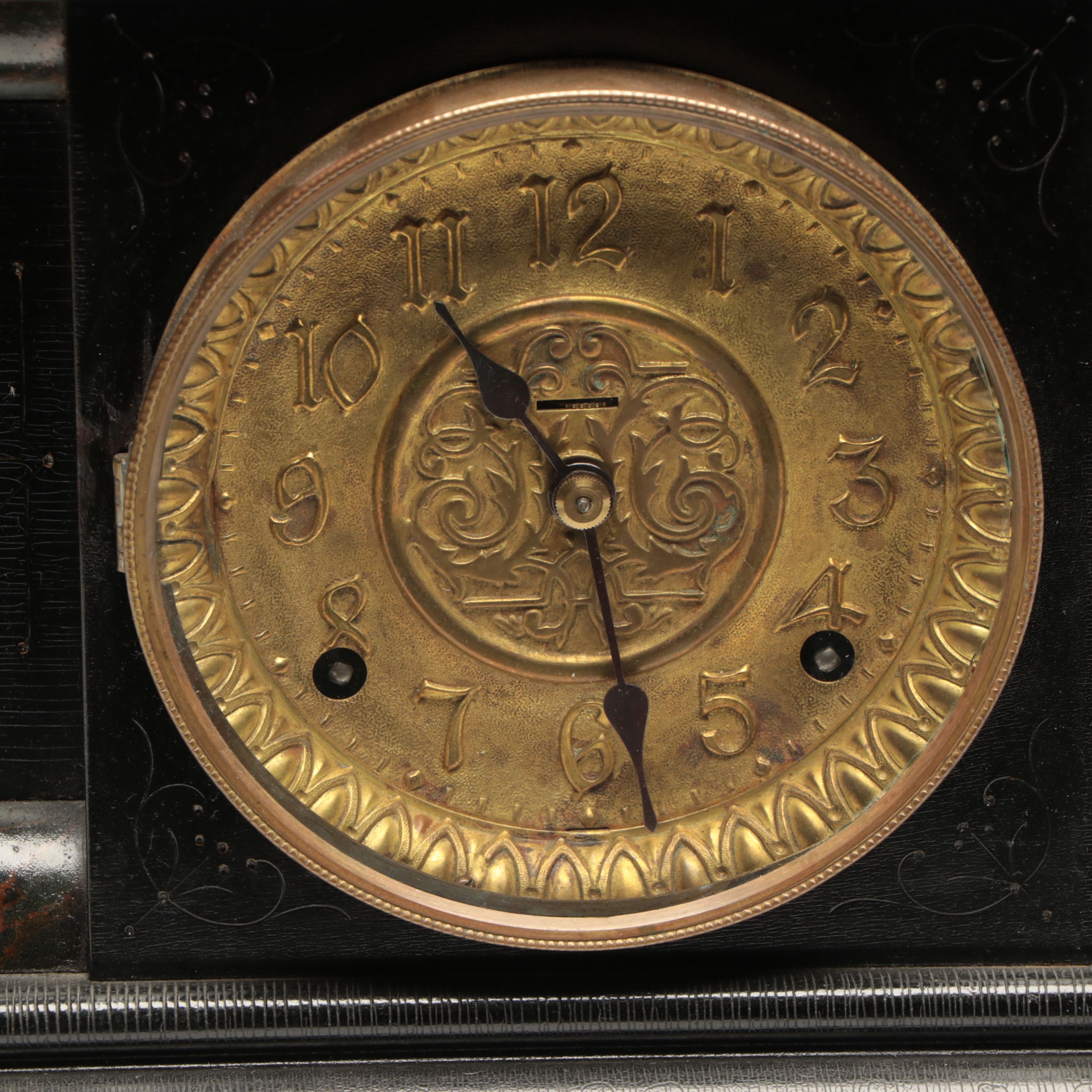 Baroque Style Wood and Gilt Finish Mantel Clock