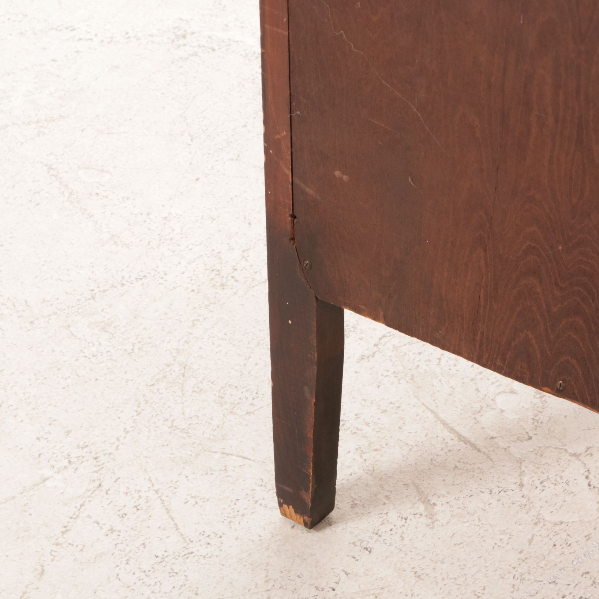 Sheraton Style Mahogany Bow Front Chest of Drawers, Early 20th Century