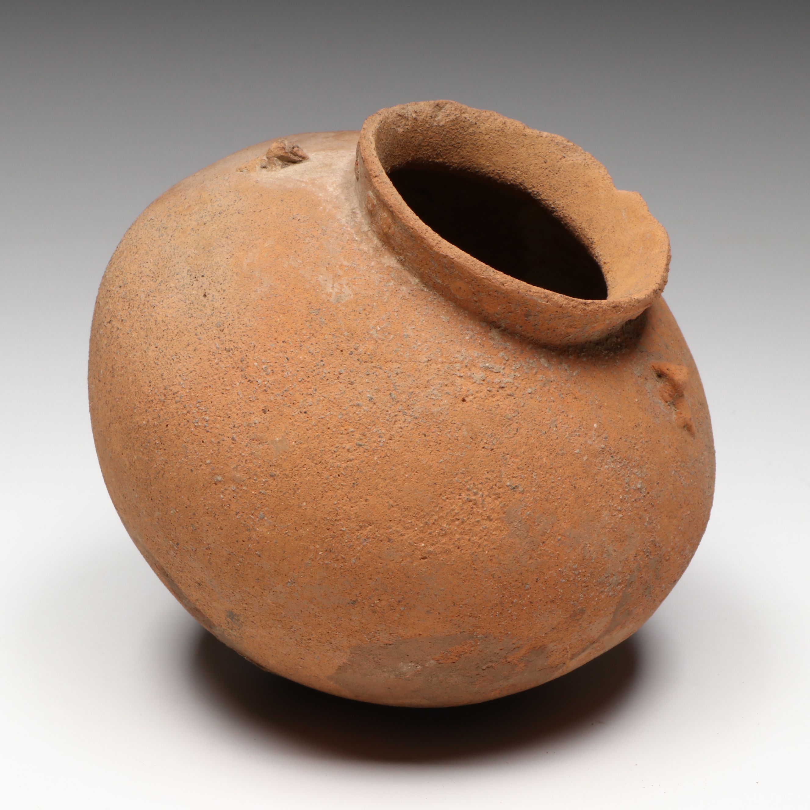 Gran Chiriquí Ceramic Globular Jar with Handle, 9th to 13th Century