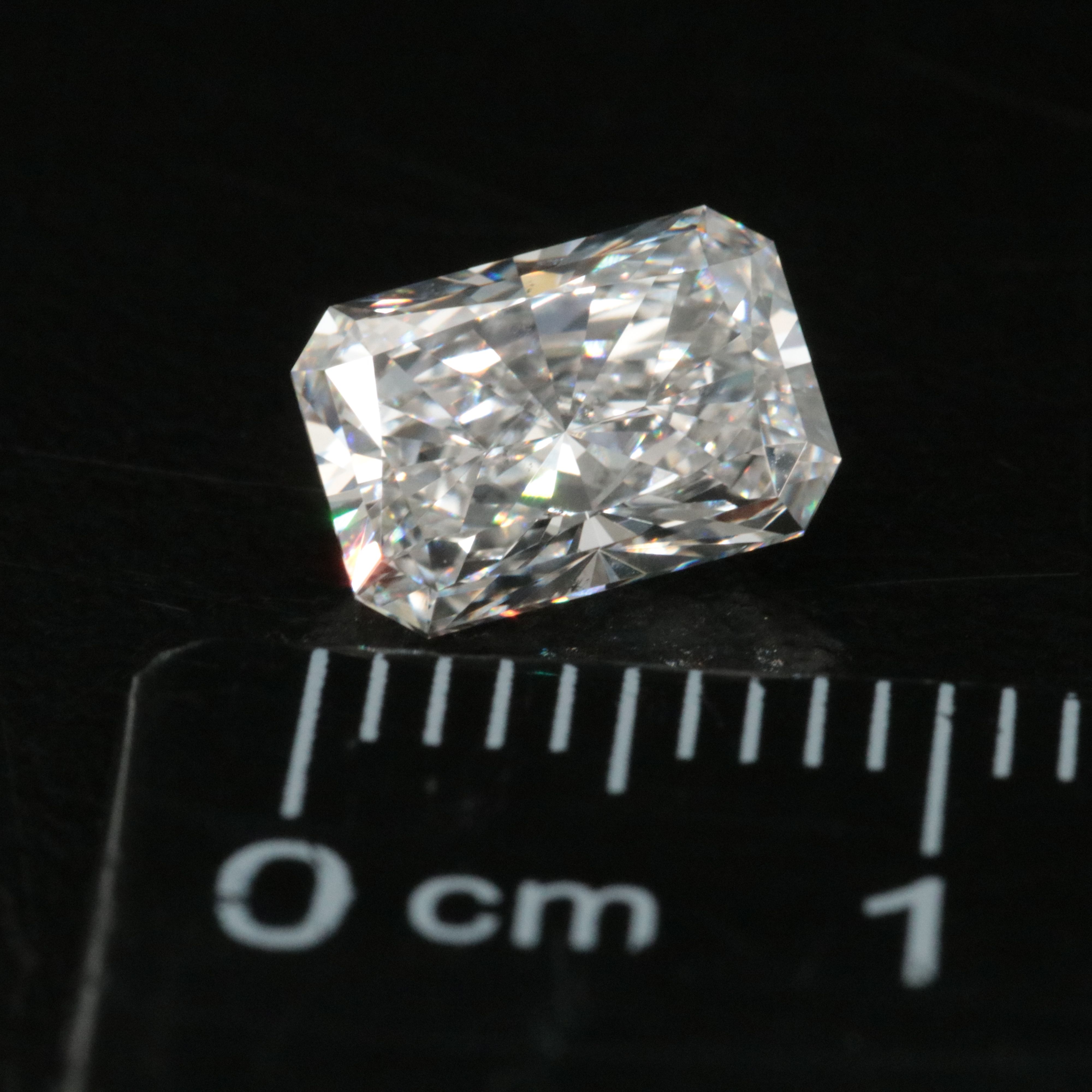 Loose 1.59 CT Lab Grown Diamond with IGI Report