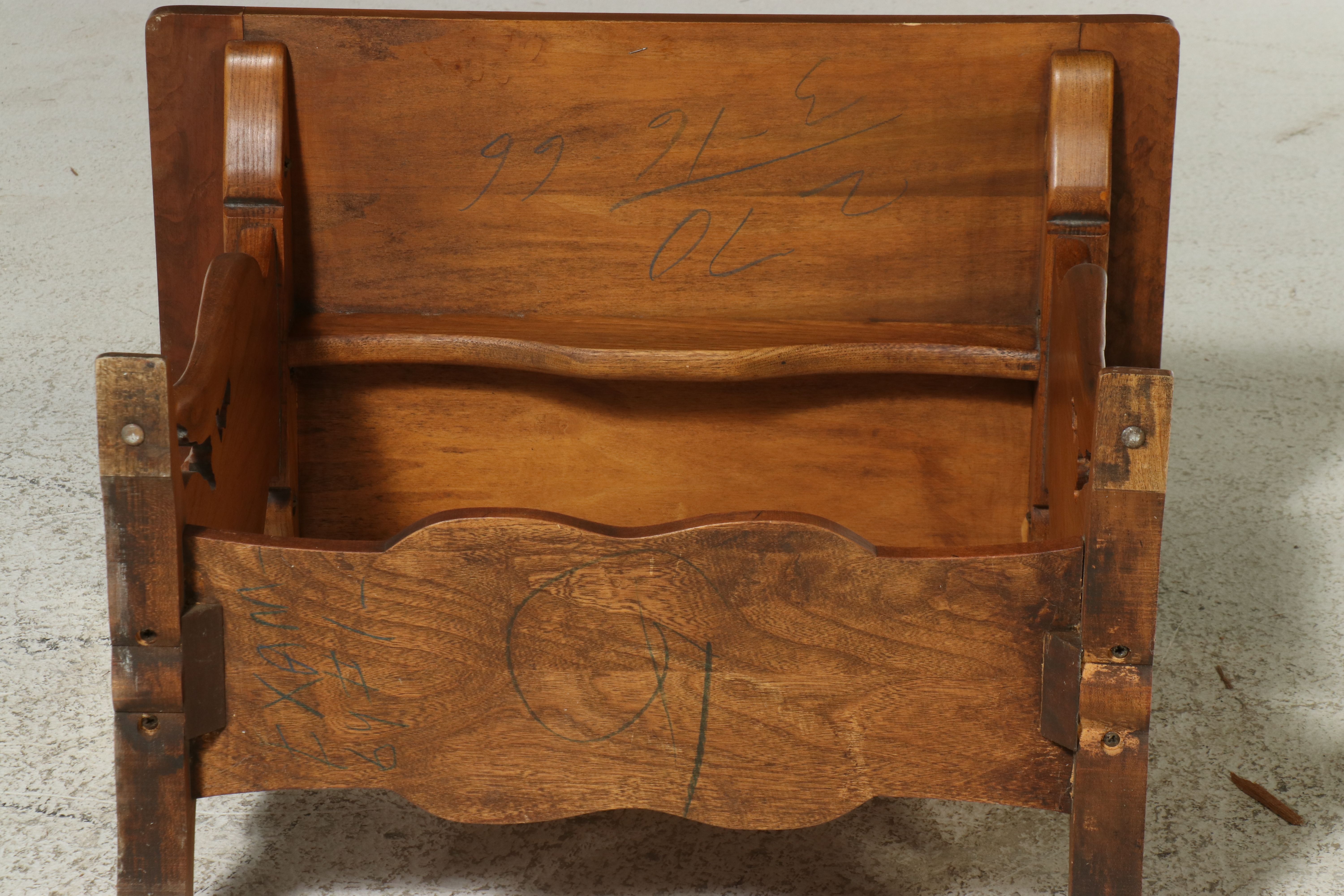 Bicentennial Commemorative Oak Trestle Side Table, 1976