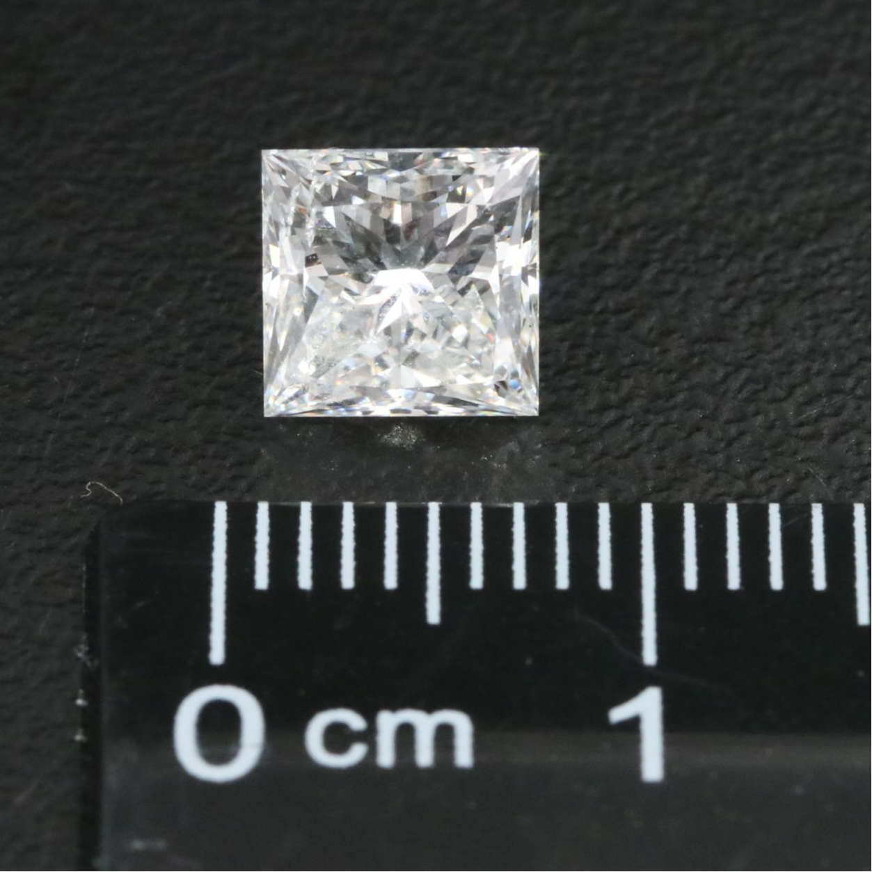 Loose 1.73 CT Lab Grown Diamond with IGI Report