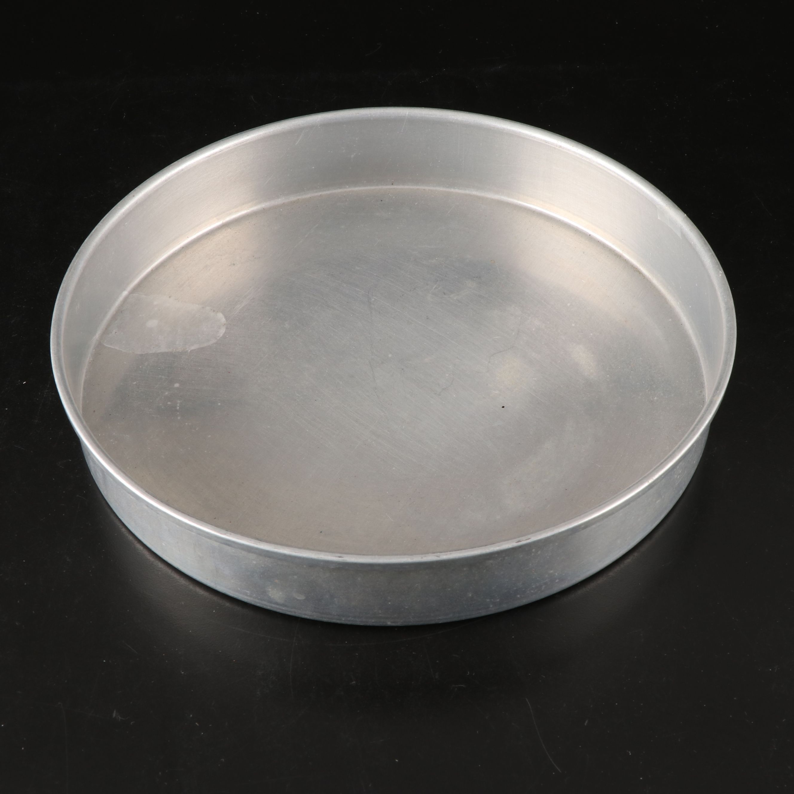 Vintage Enamelware Bowls with Wear-Ever Saucepans and More Bake and Cookware