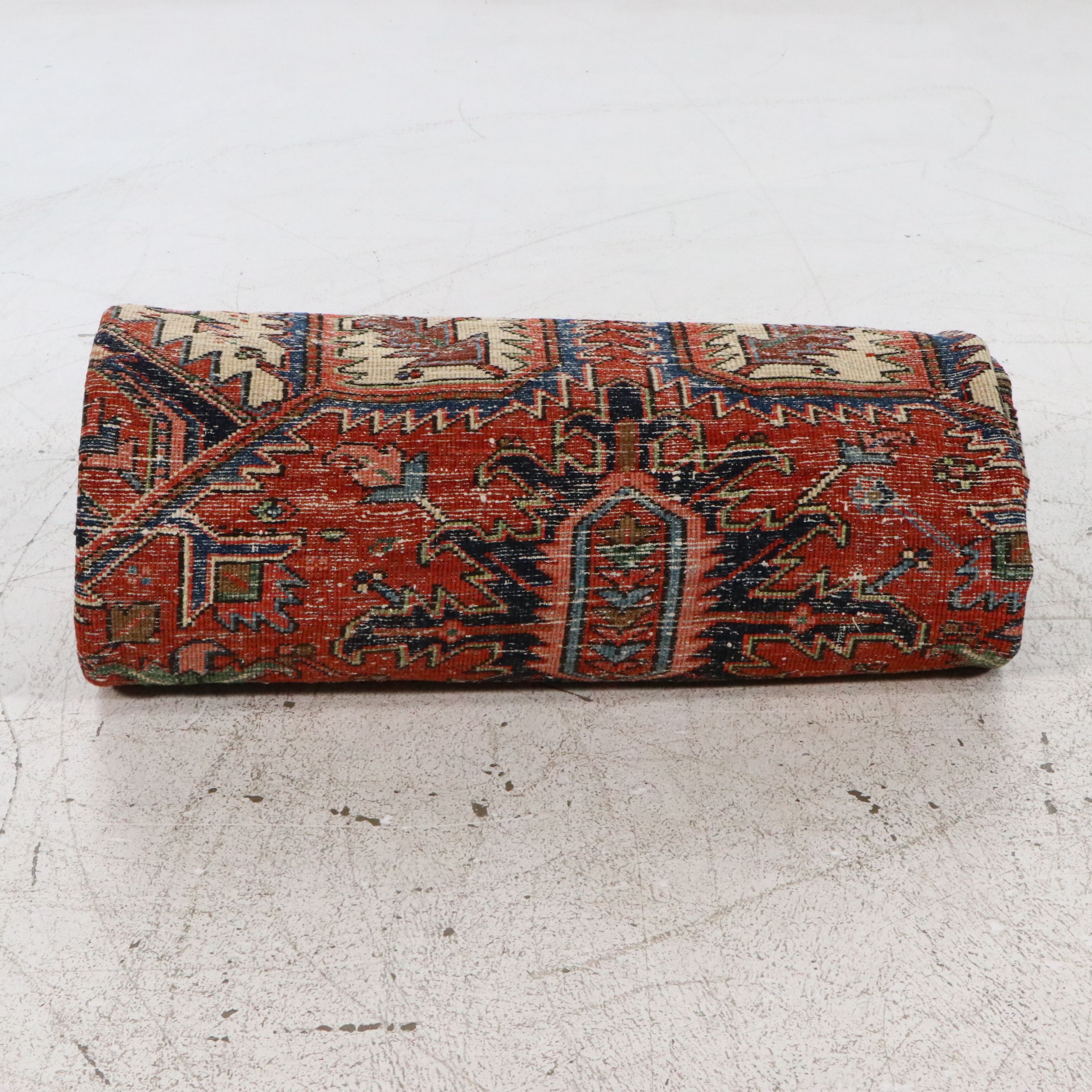 8'7 x 11'4 Hand-Knotted Persian Heriz Area Rug