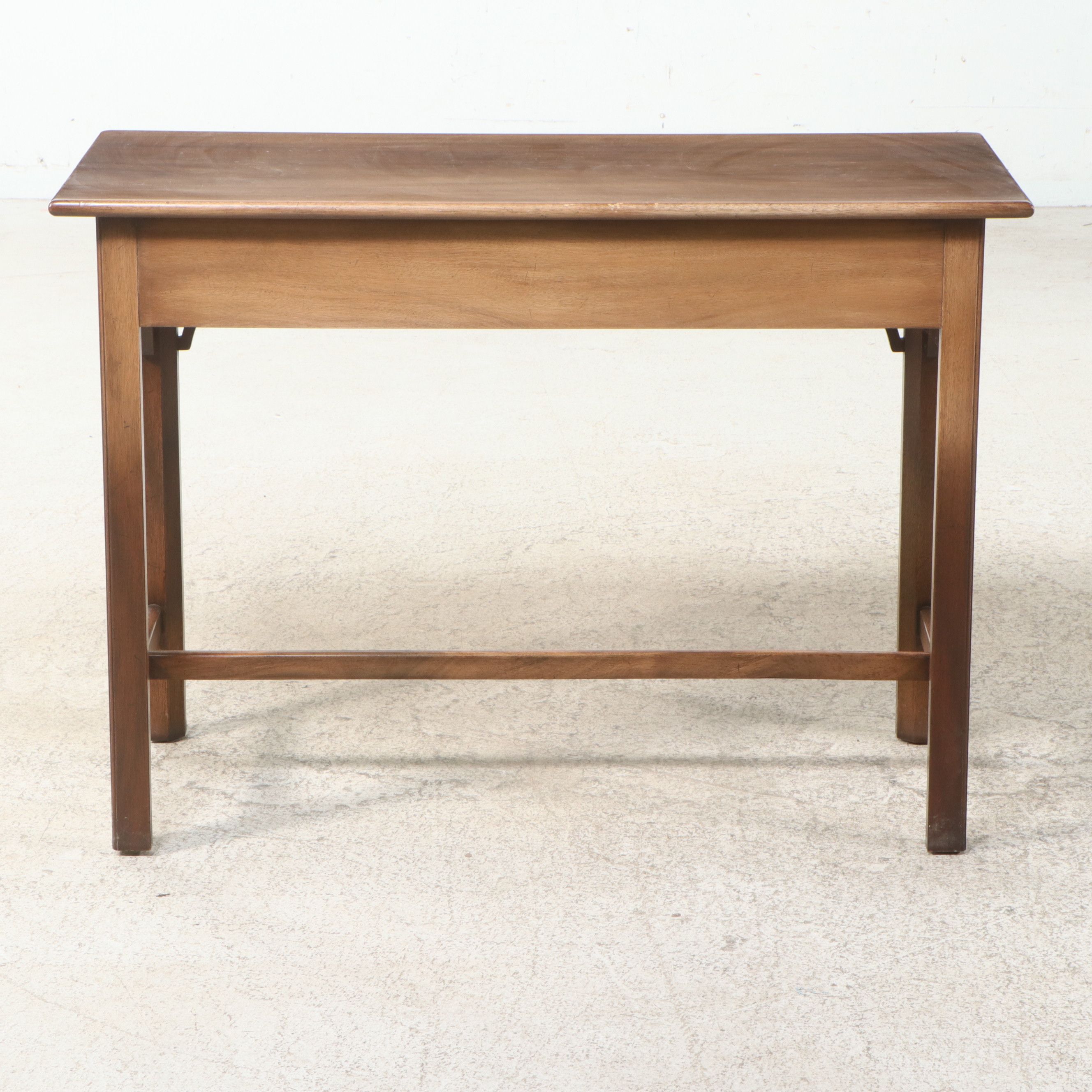 Kittinger Colonial Williamsburg Adaptation Mahogany Writing Table