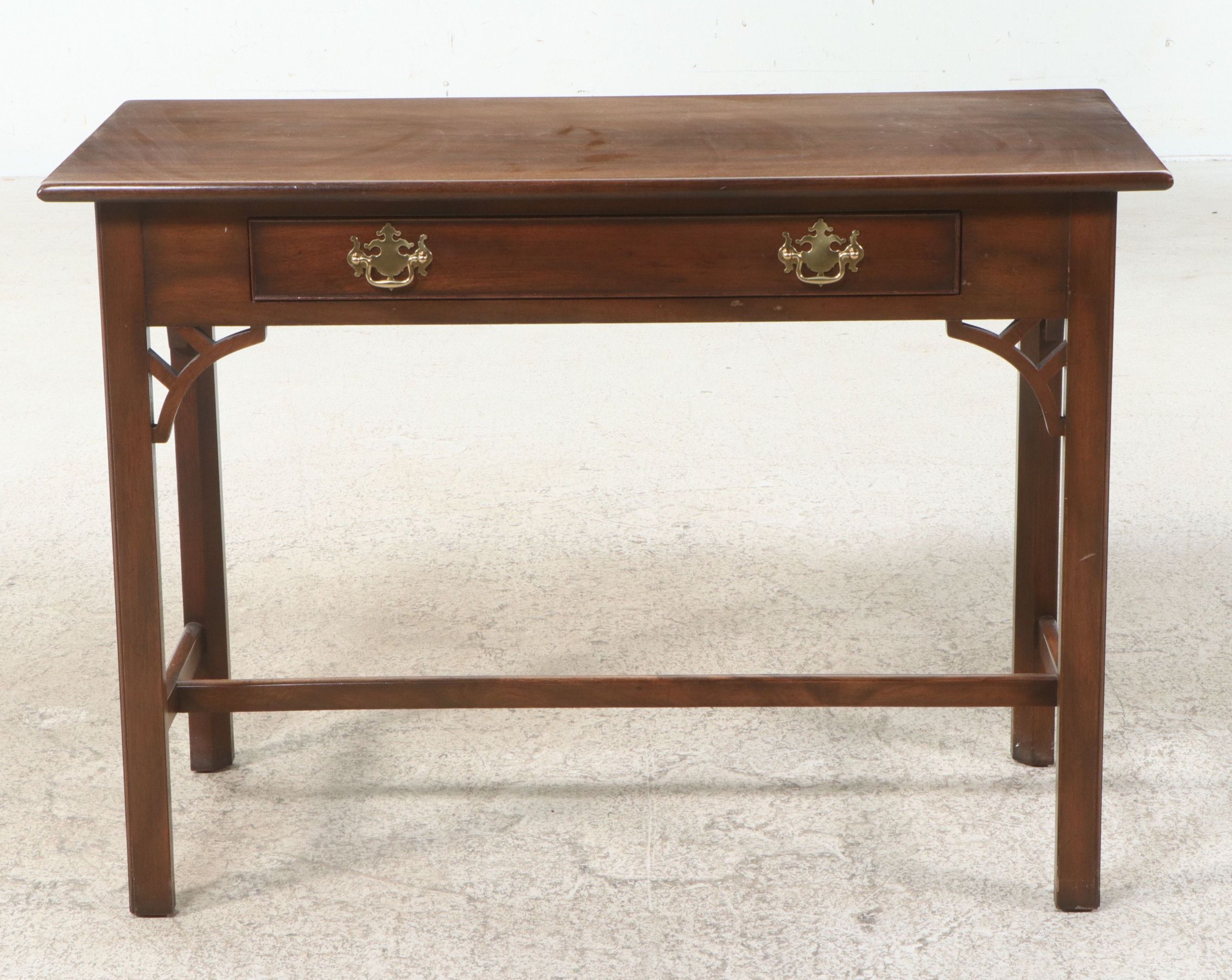 Kittinger Colonial Williamsburg Adaptation Mahogany Writing Table
