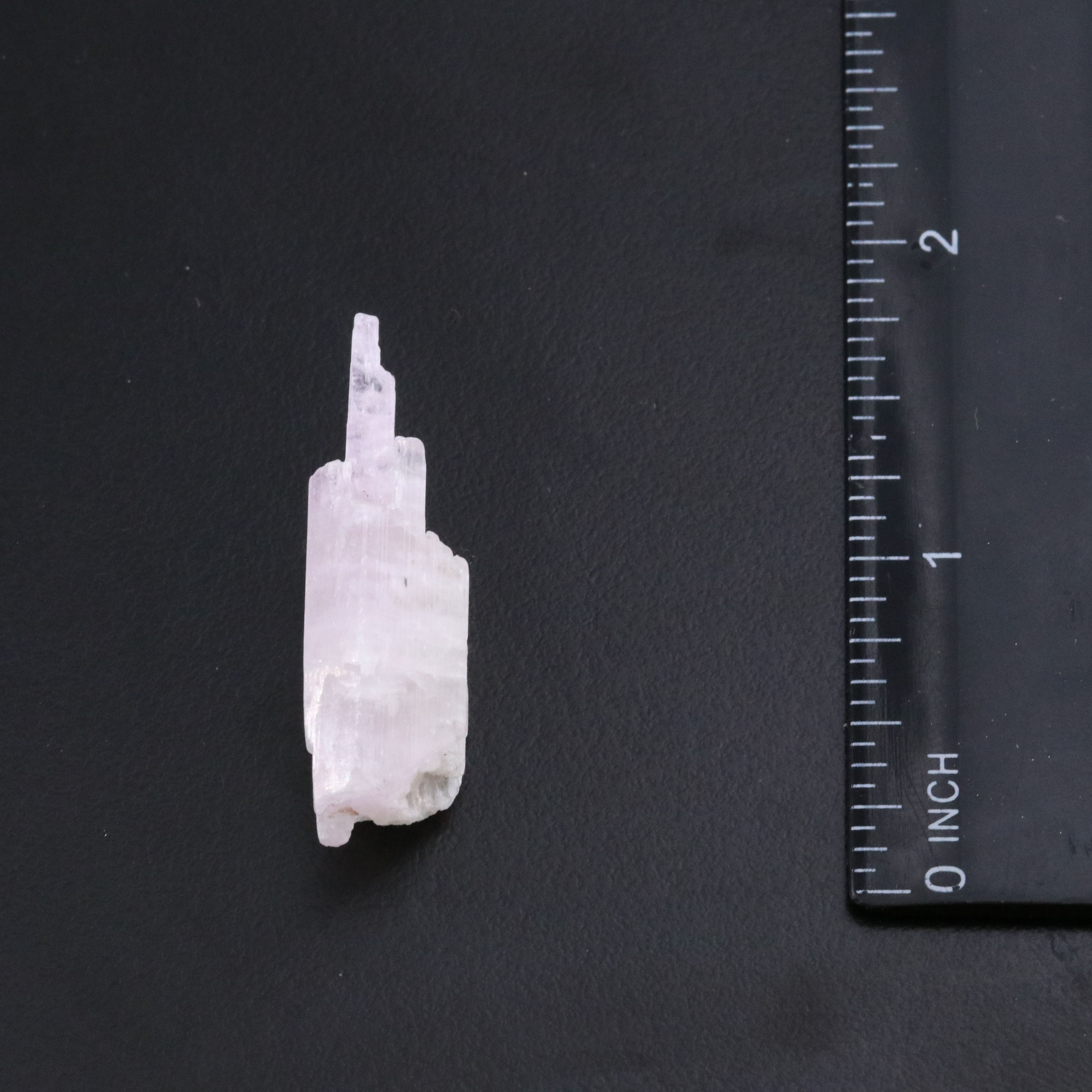 Loose 391.50 CTW Rough Spodumenes and Kunzites