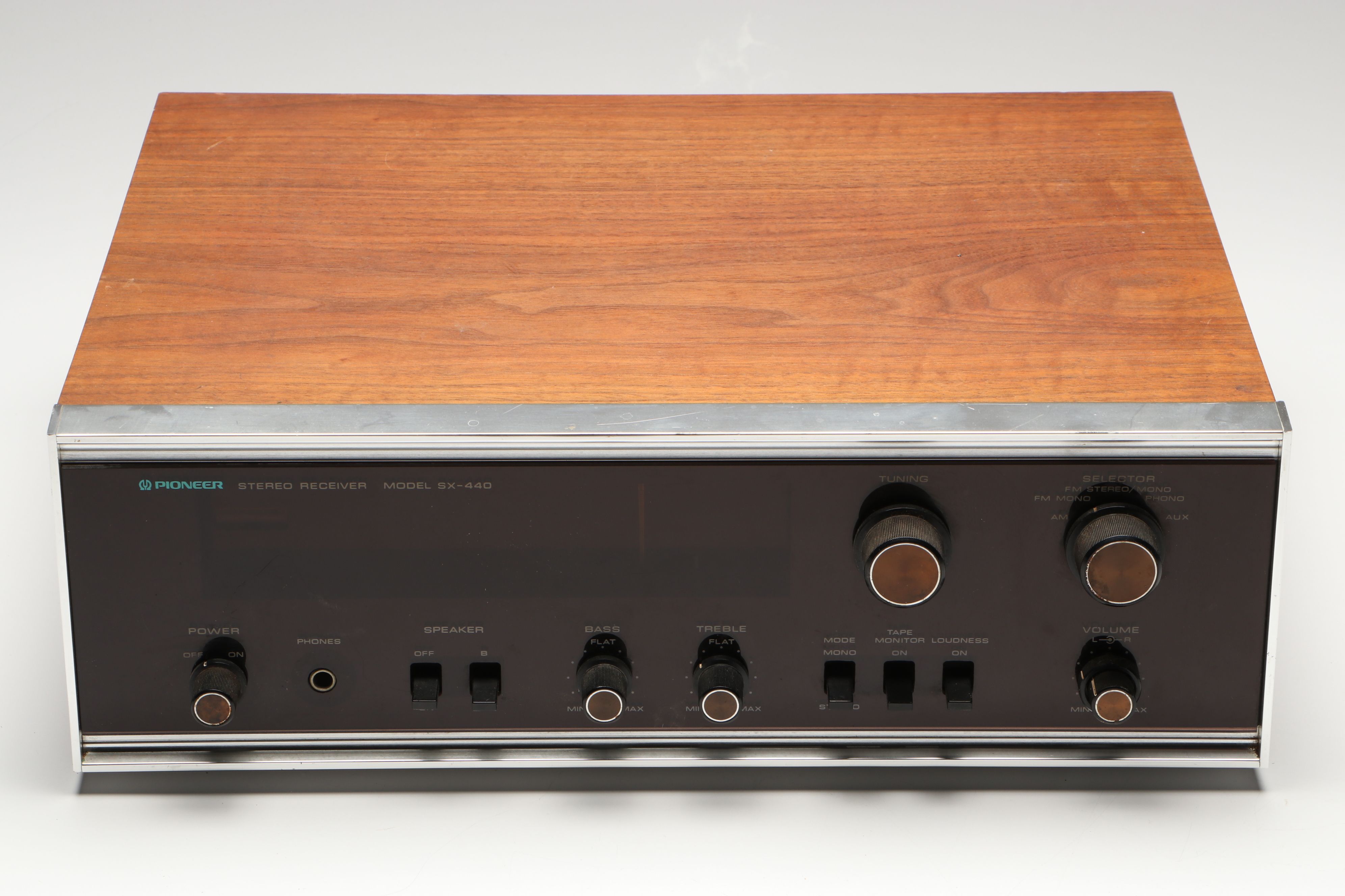 Pioneer PL-12 Turntable with SX-440 Stereo Receiver, Late 20th Century