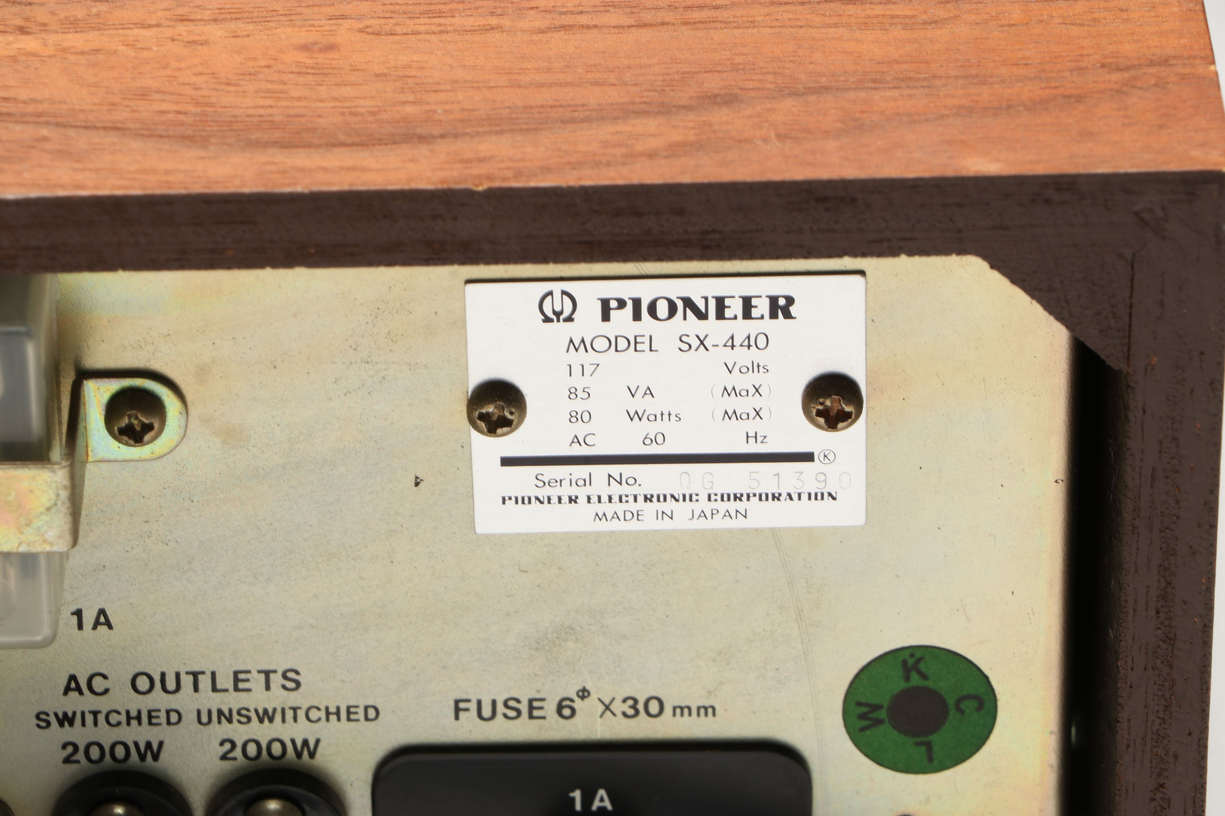 Pioneer PL-12 Turntable with SX-440 Stereo Receiver, Late 20th Century