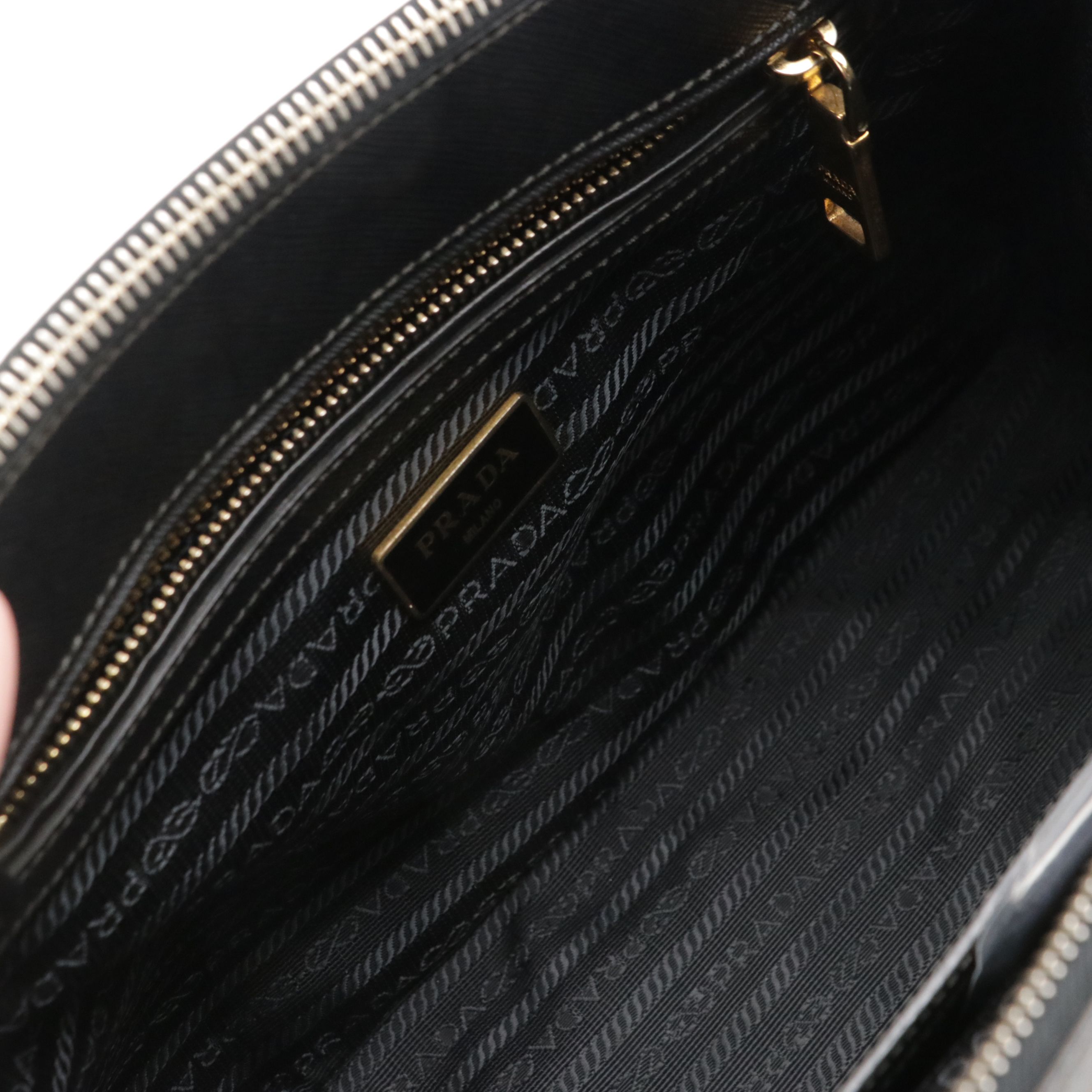 Prada Double Zip Galleria Two-Way Tote Bag in Saffiano Lux Leather